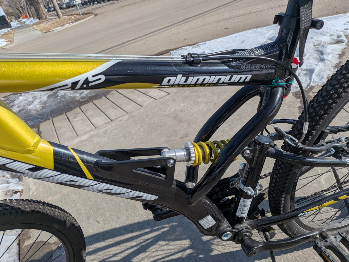 Full Suspension Mountain Bike (Hyper with Shimano gears) - photo 2