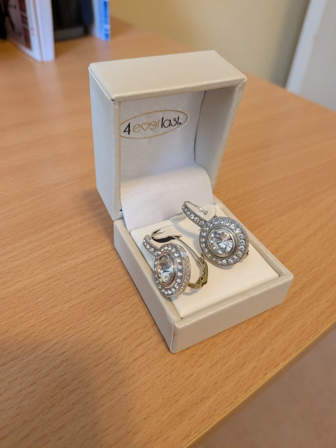 4 Everlast Dangle Earrings with Crystals in Gift Box