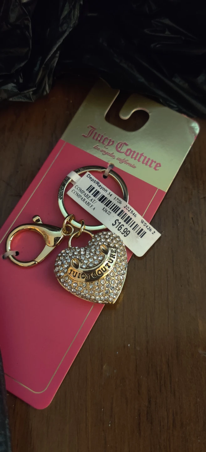 Juicy Couture Black Pebble Leather Wristlet with Heart Keychain - photo 3