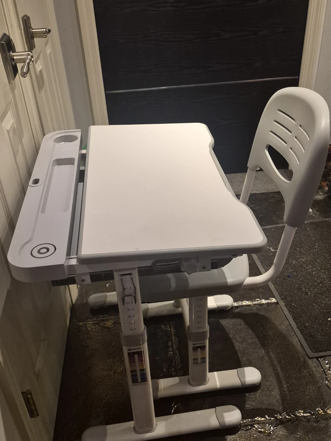 Adjustable Kids Desk and Chair Set - photo 2