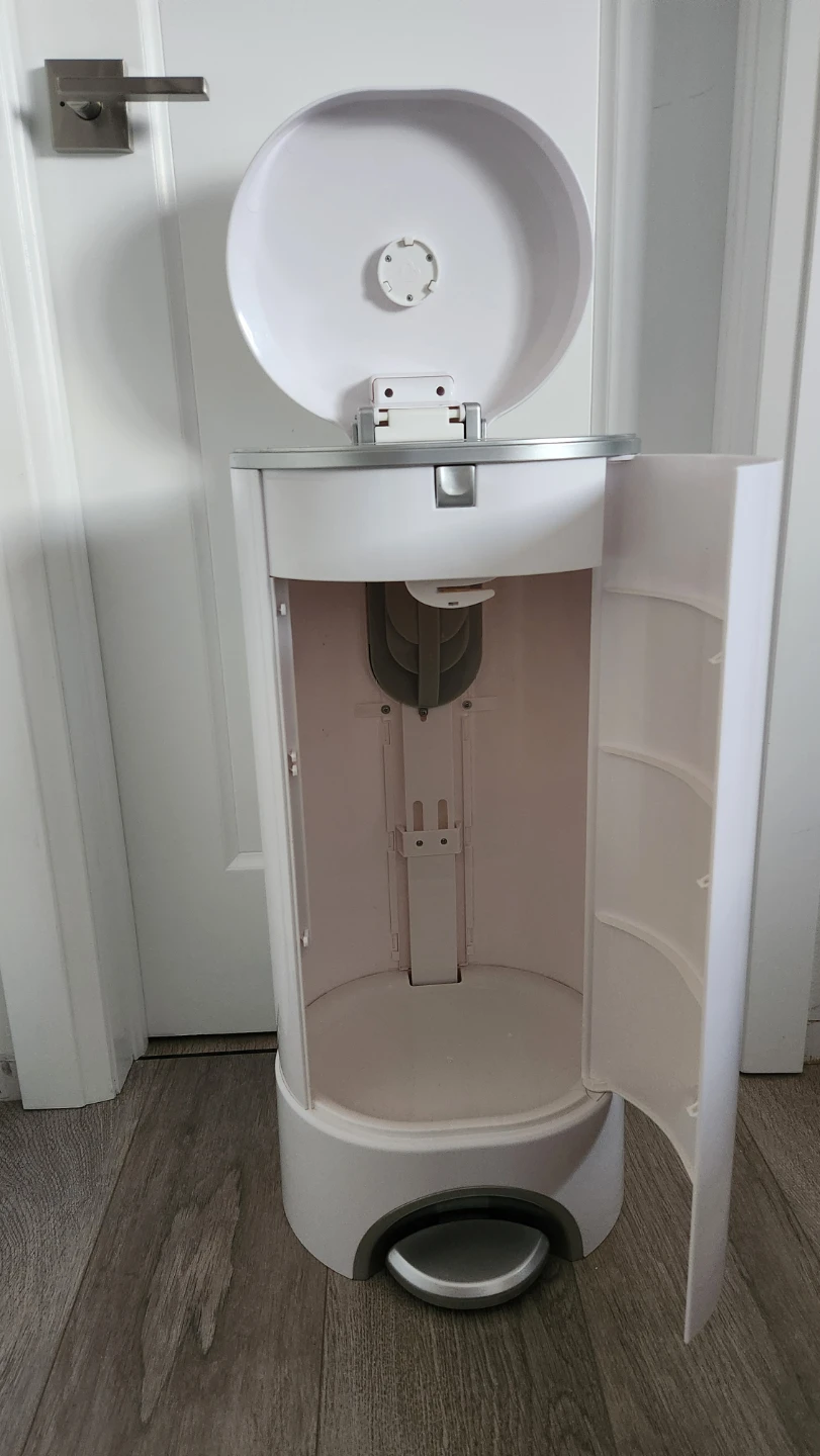 Munchkin STEP Diaper Pail - photo 4