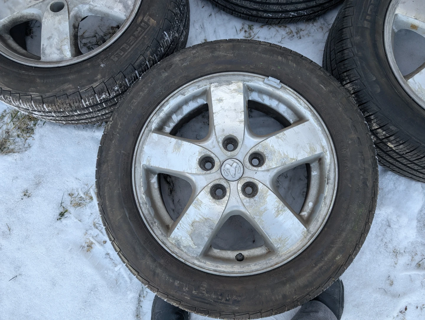 Set of 4 Pirelli Summer Tires With Rims - photo 2