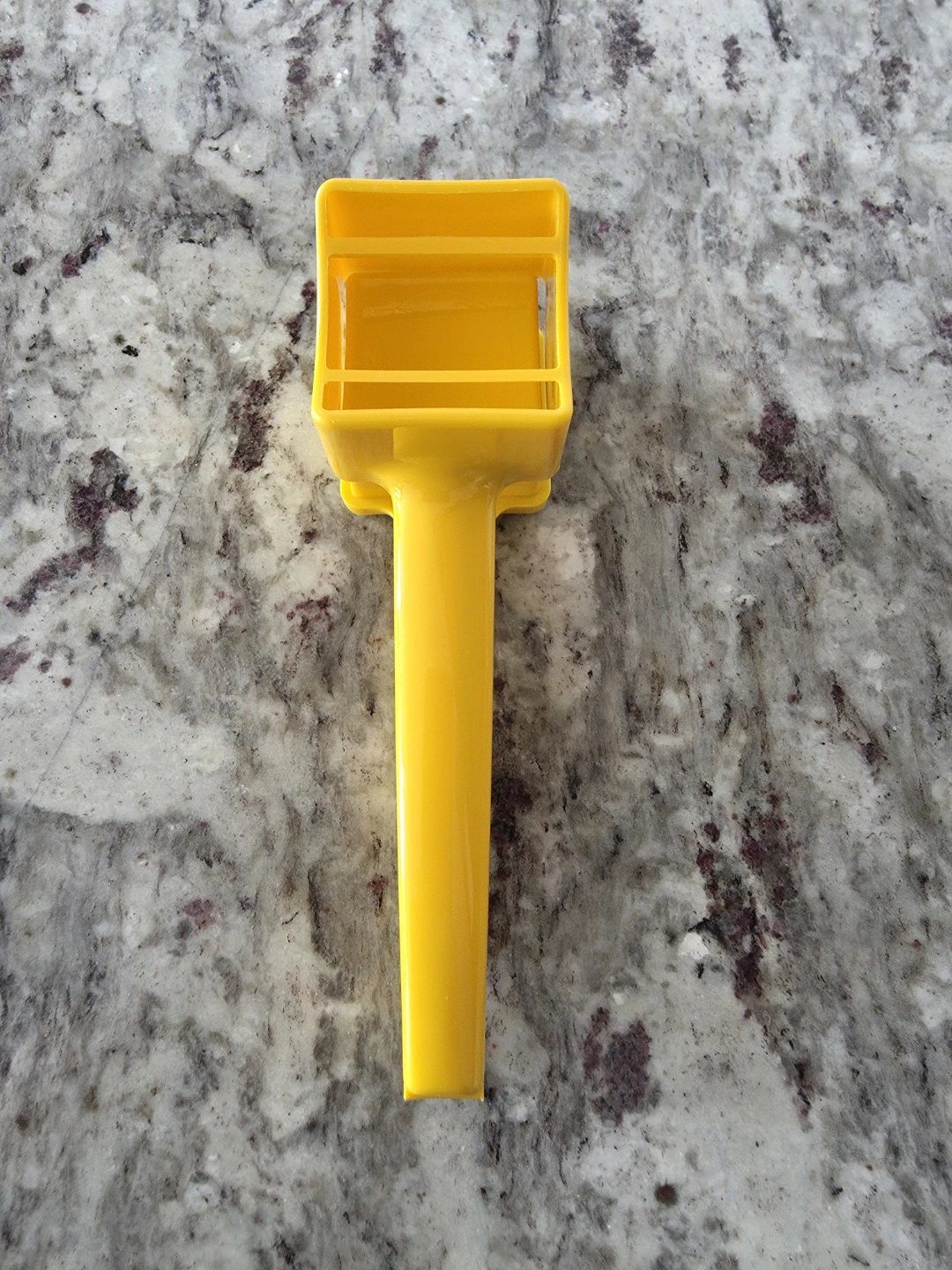 Tupperware Corn Butter Holder with S&P Shaker - photo 3