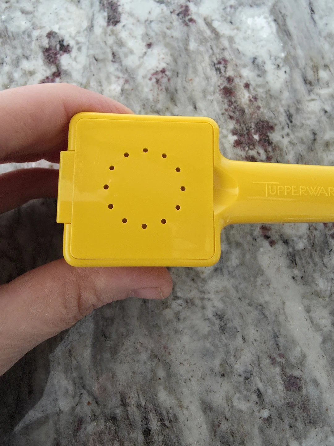 Tupperware Corn Butter Holder with S&P Shaker - photo 5