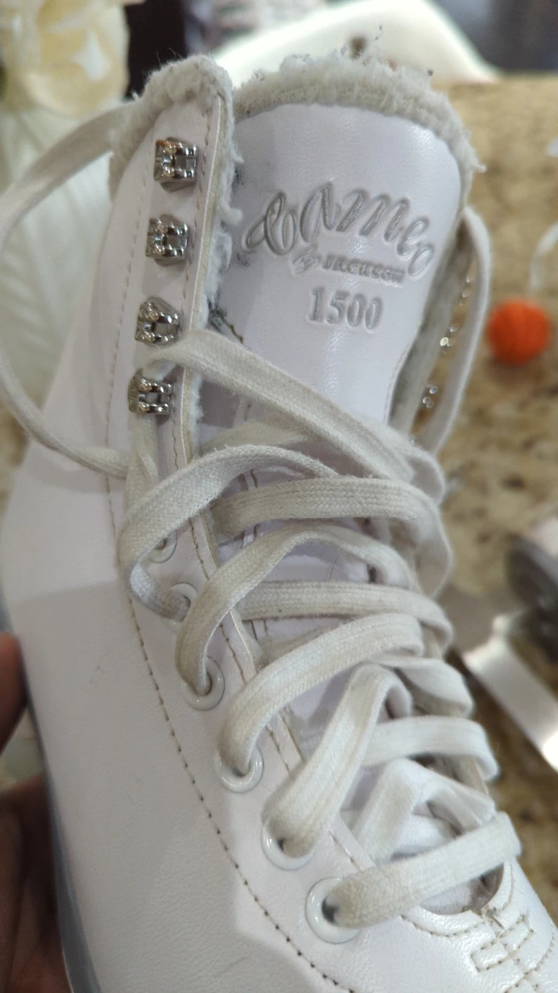 Jackson "Cameo" 1500 Figure Skates size 3 - photo 2