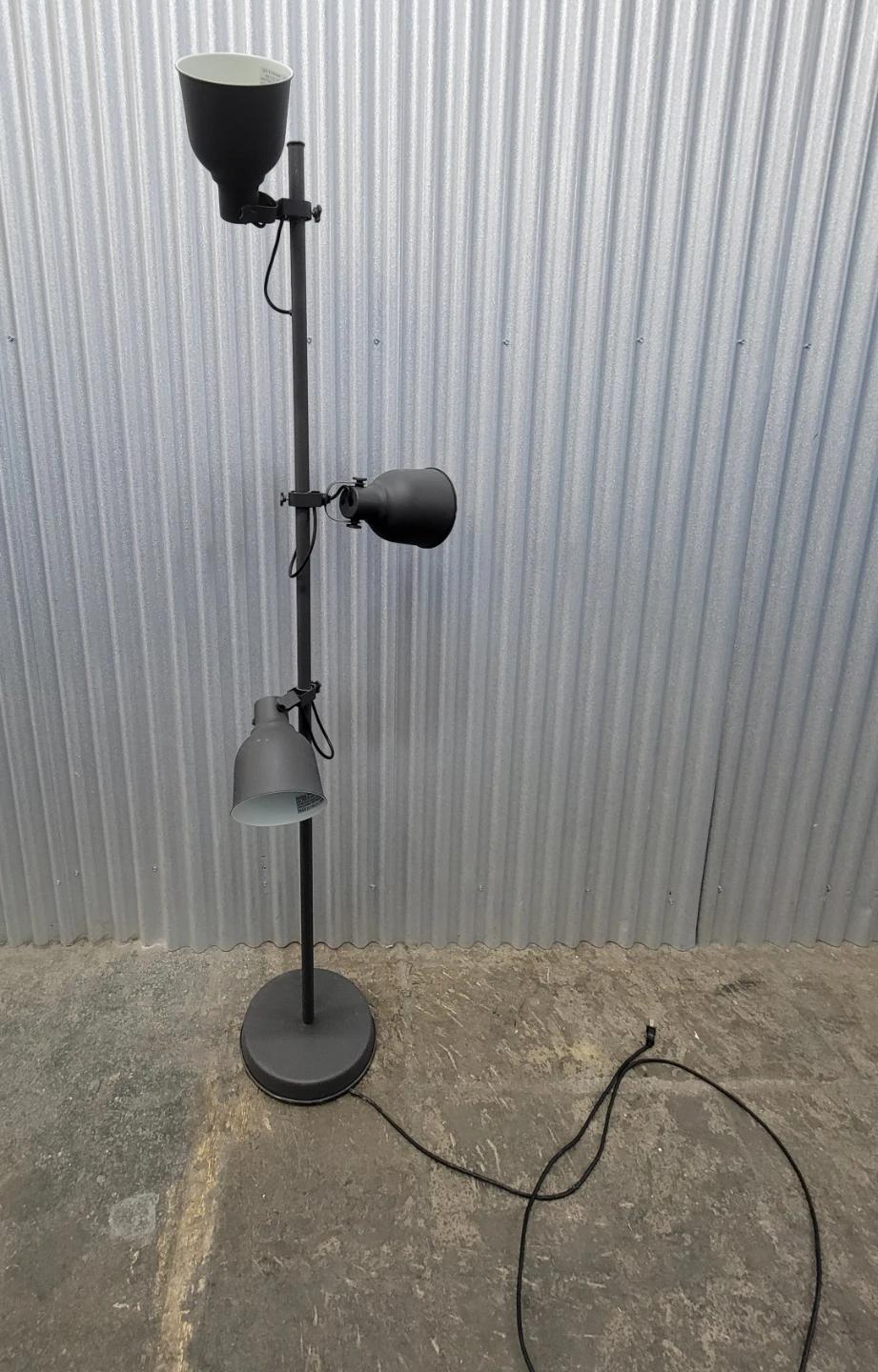 Adjustable Triple Head Floor Lamp - photo 4