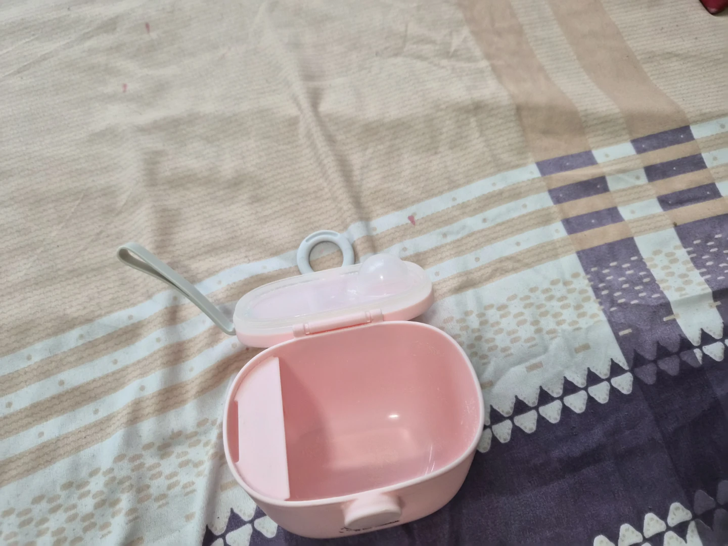 Baby Formula Dispenser (Pink – R for Rabbit)