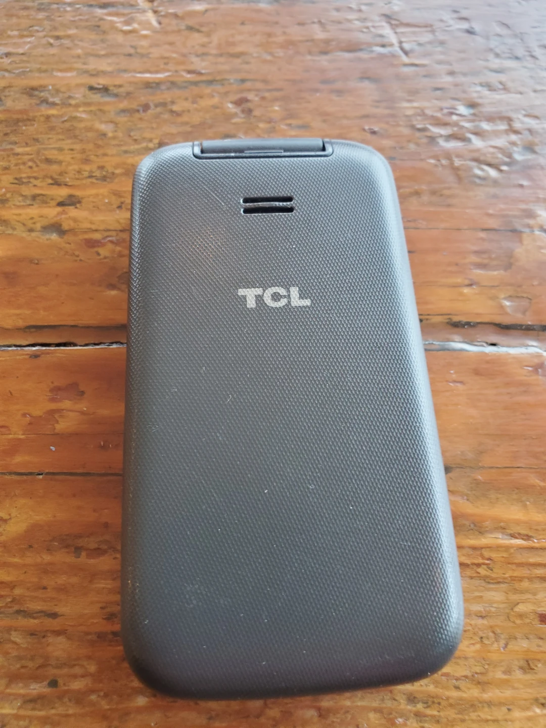 TCL Flip Phone - photo 2