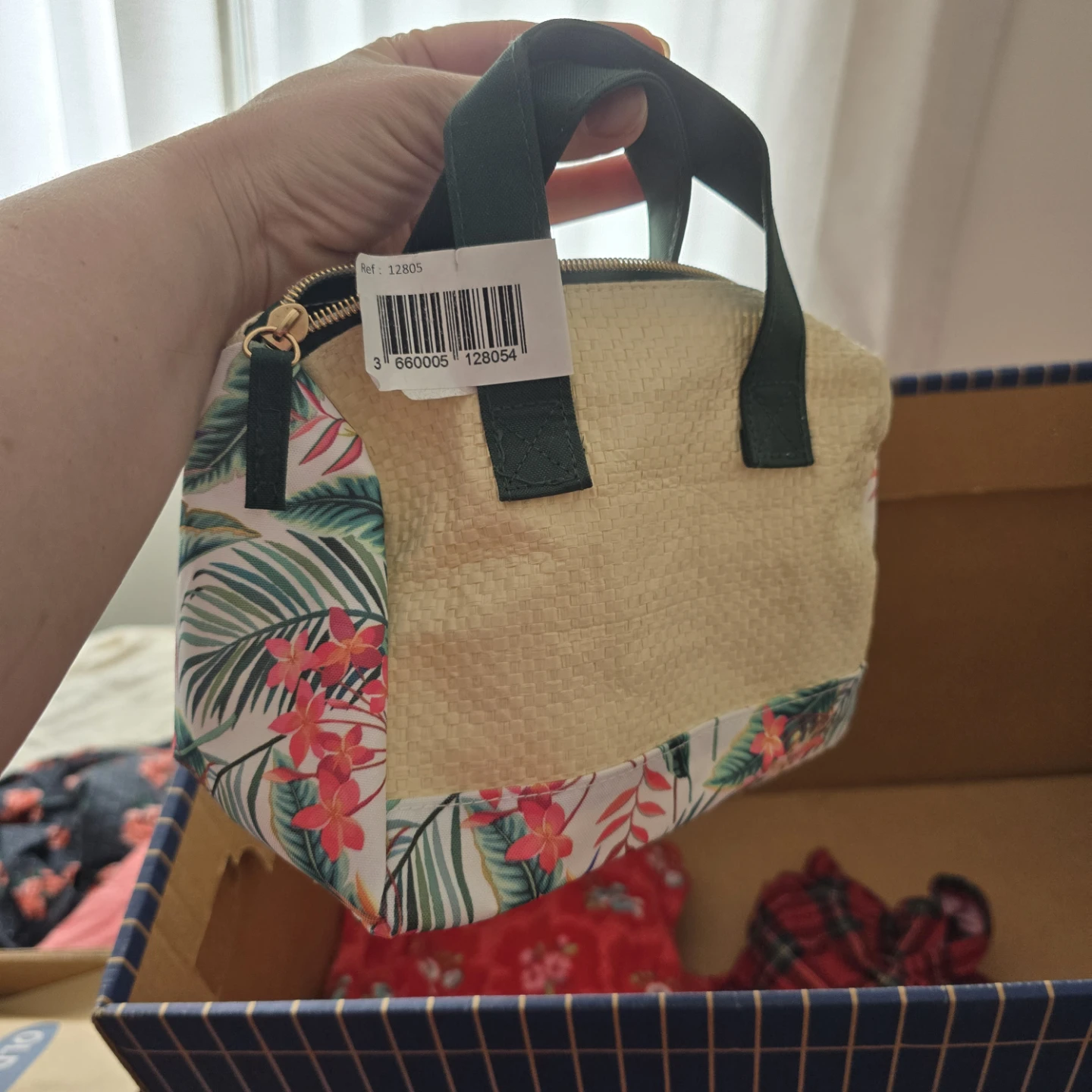 Small Straw-like Tote Bag - photo 2