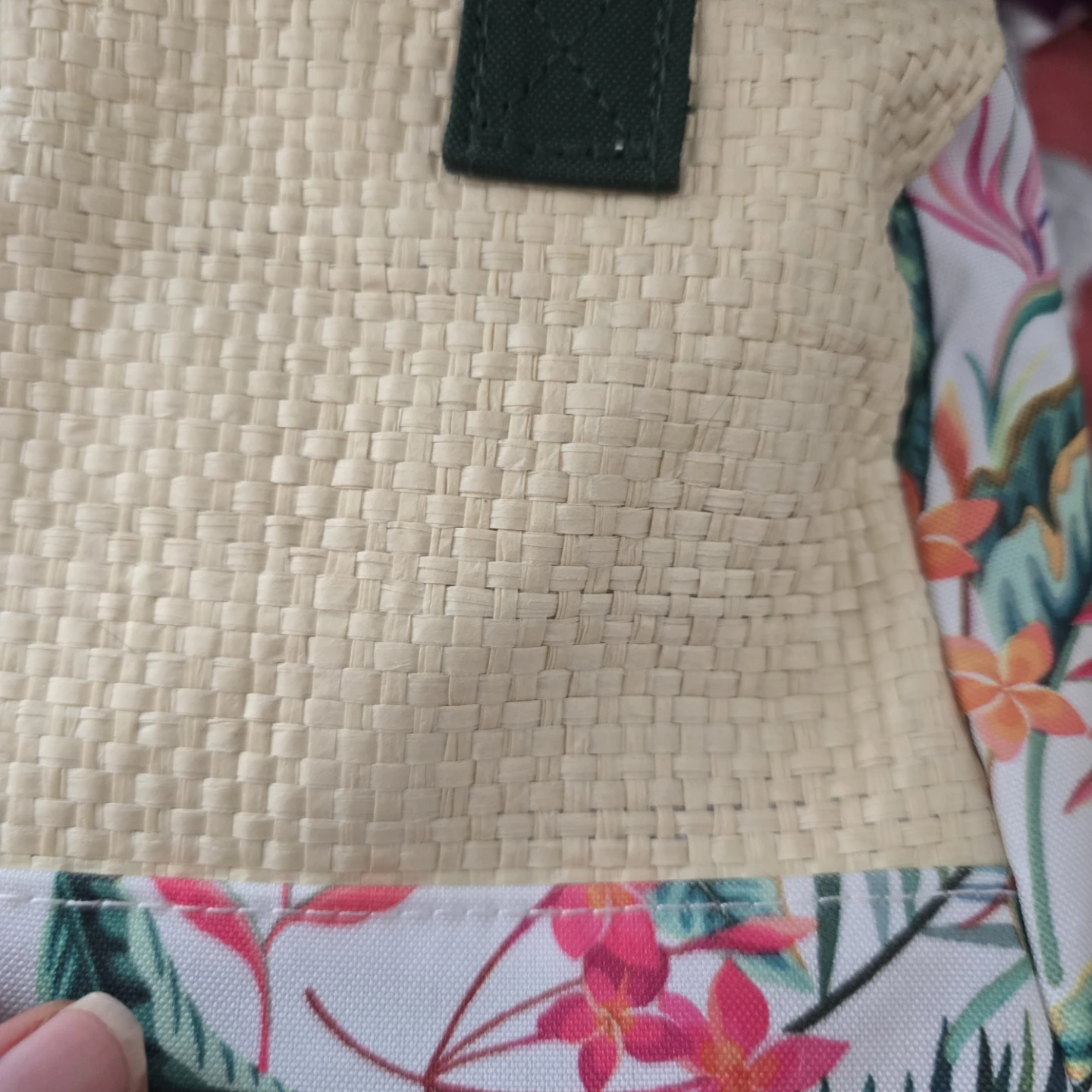 Small Straw-like Tote Bag - photo 4