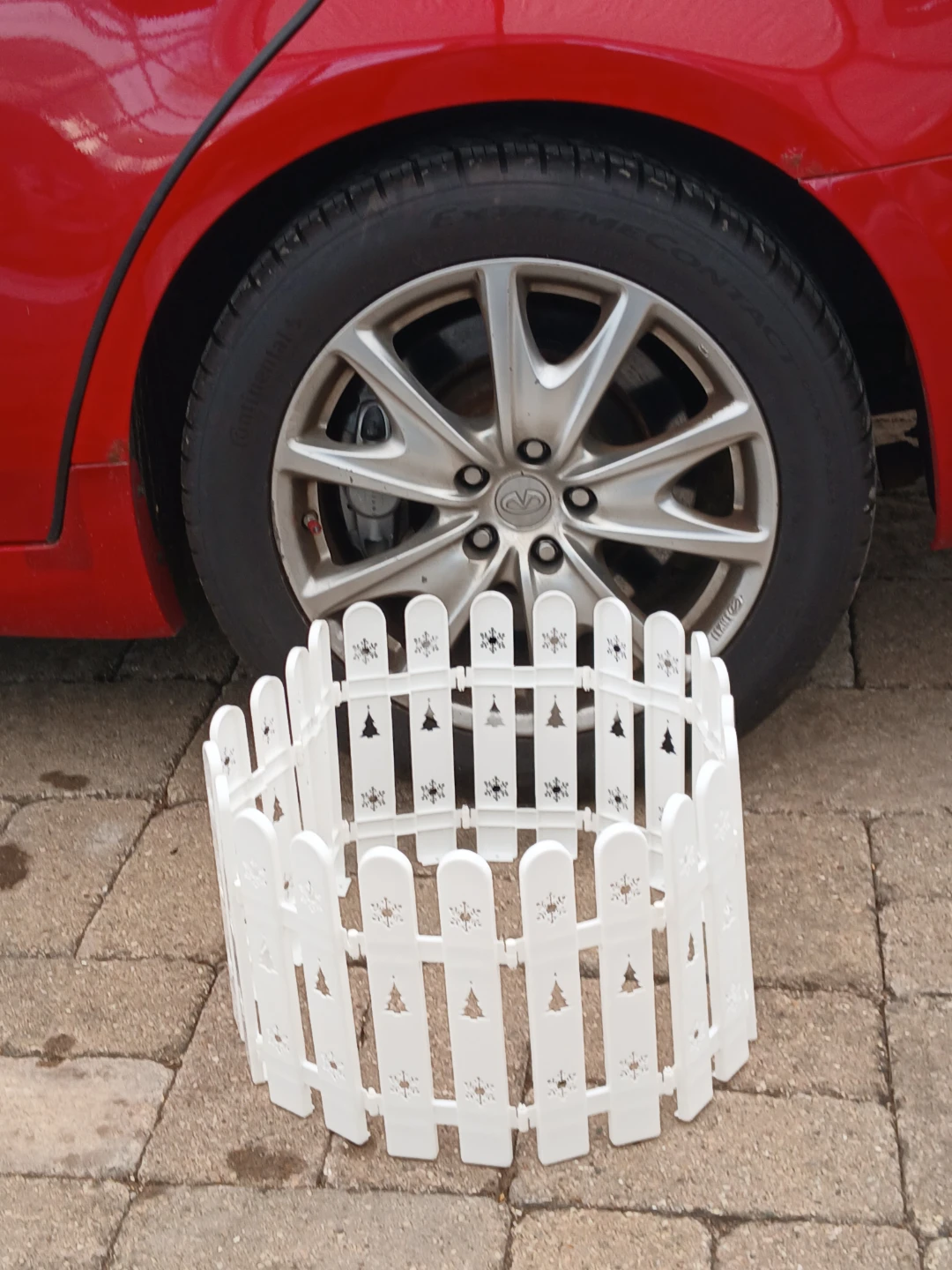 White Picket Fence Border Trim - Set of 12 Sections