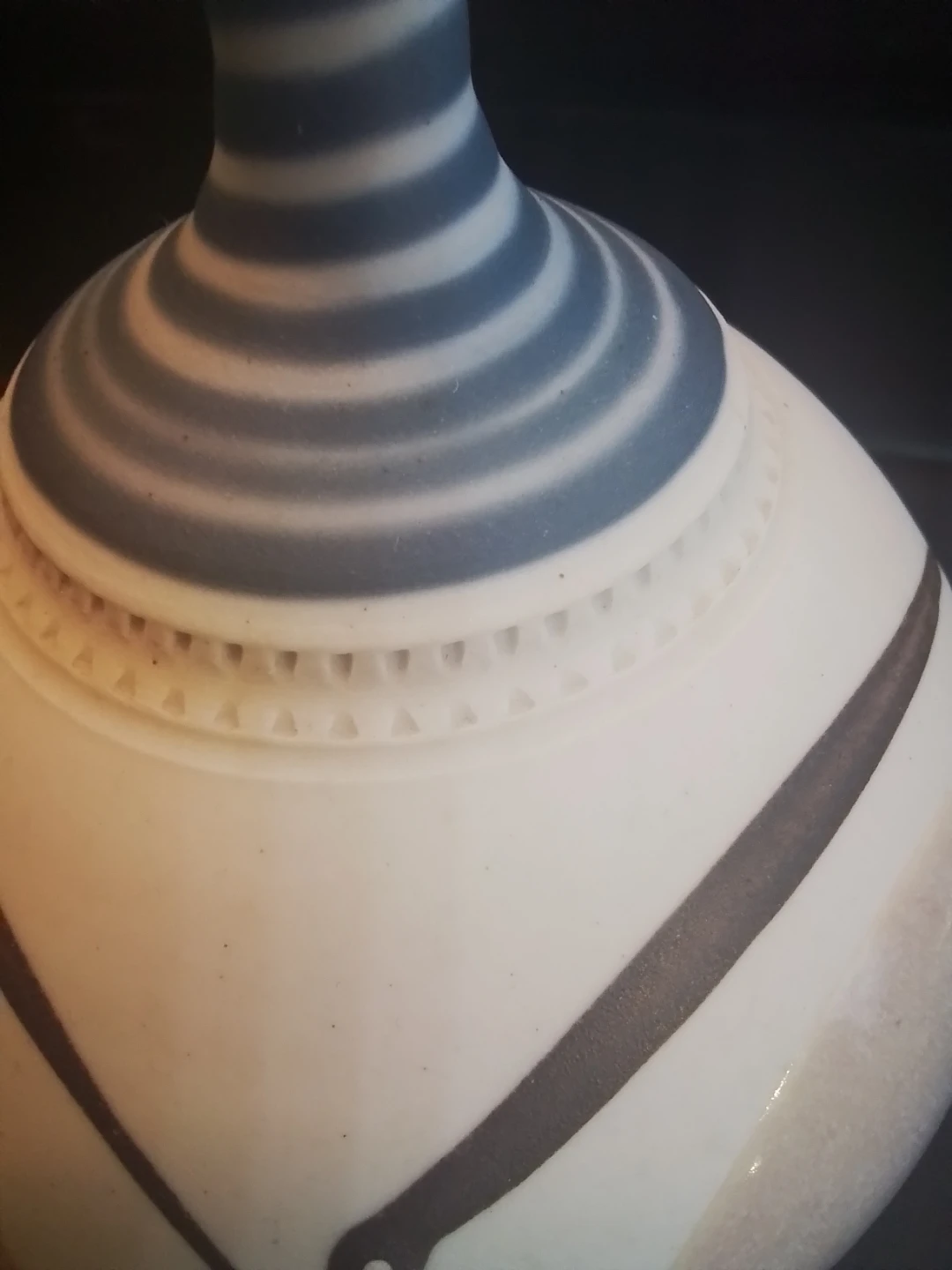 Post Modern Gordon and Jane Martz Art Pottery Vase Signed 5x8" - photo 5