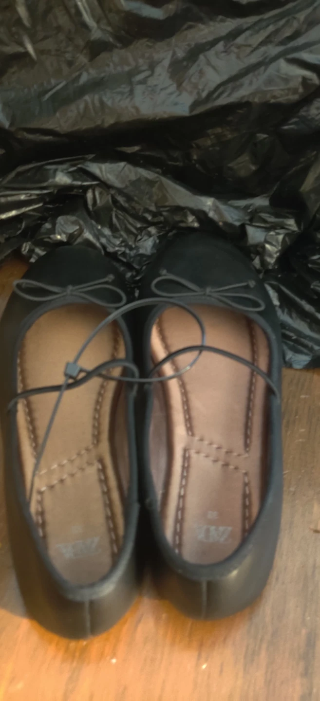 ZARA Black Ballet Flats Size 3 youth - photo 2