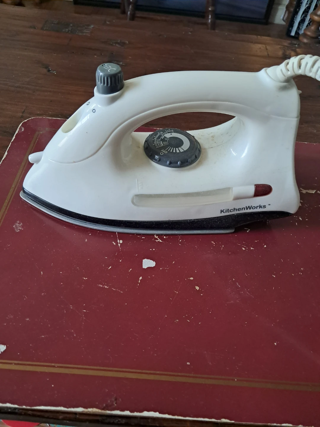 KitchenWorks White Travel Steam Iron