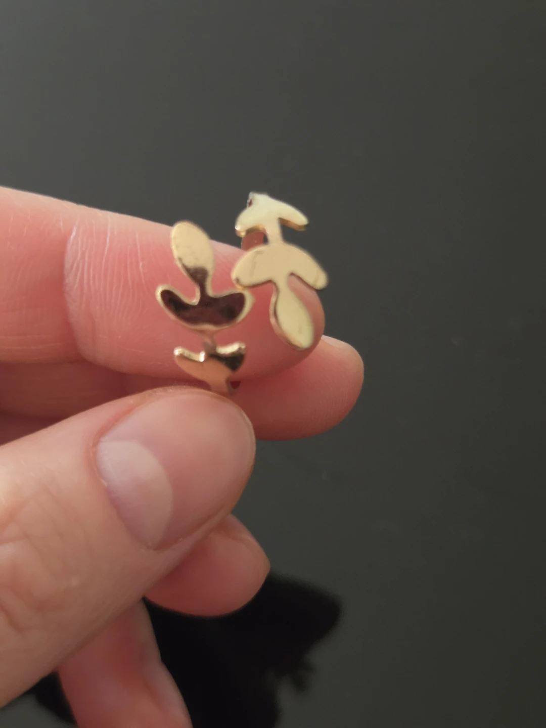 Gold-tone Leaf Ring