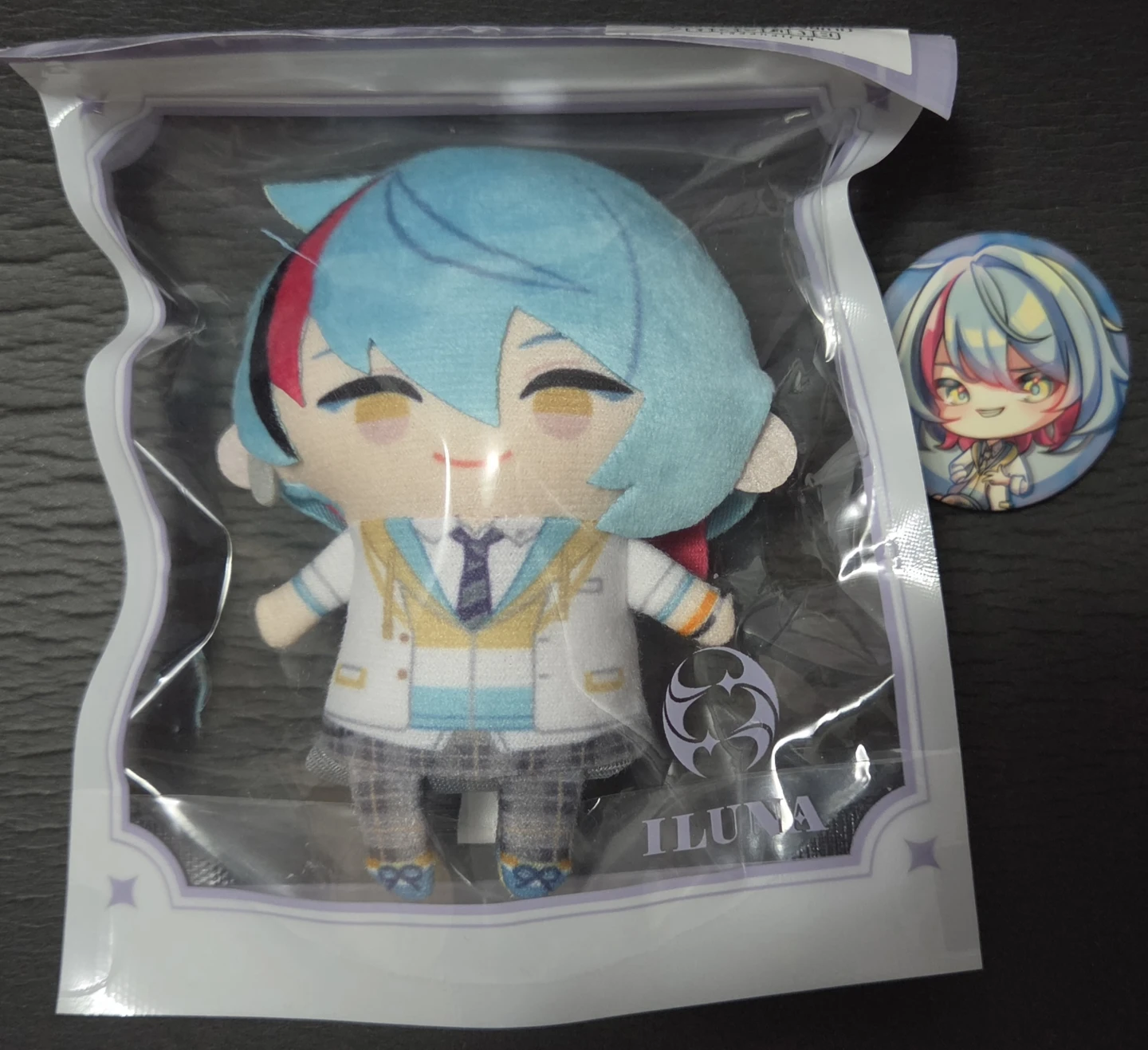 NIJISANJI EN Iluna Kyo Kaneko Plush & Merch Set