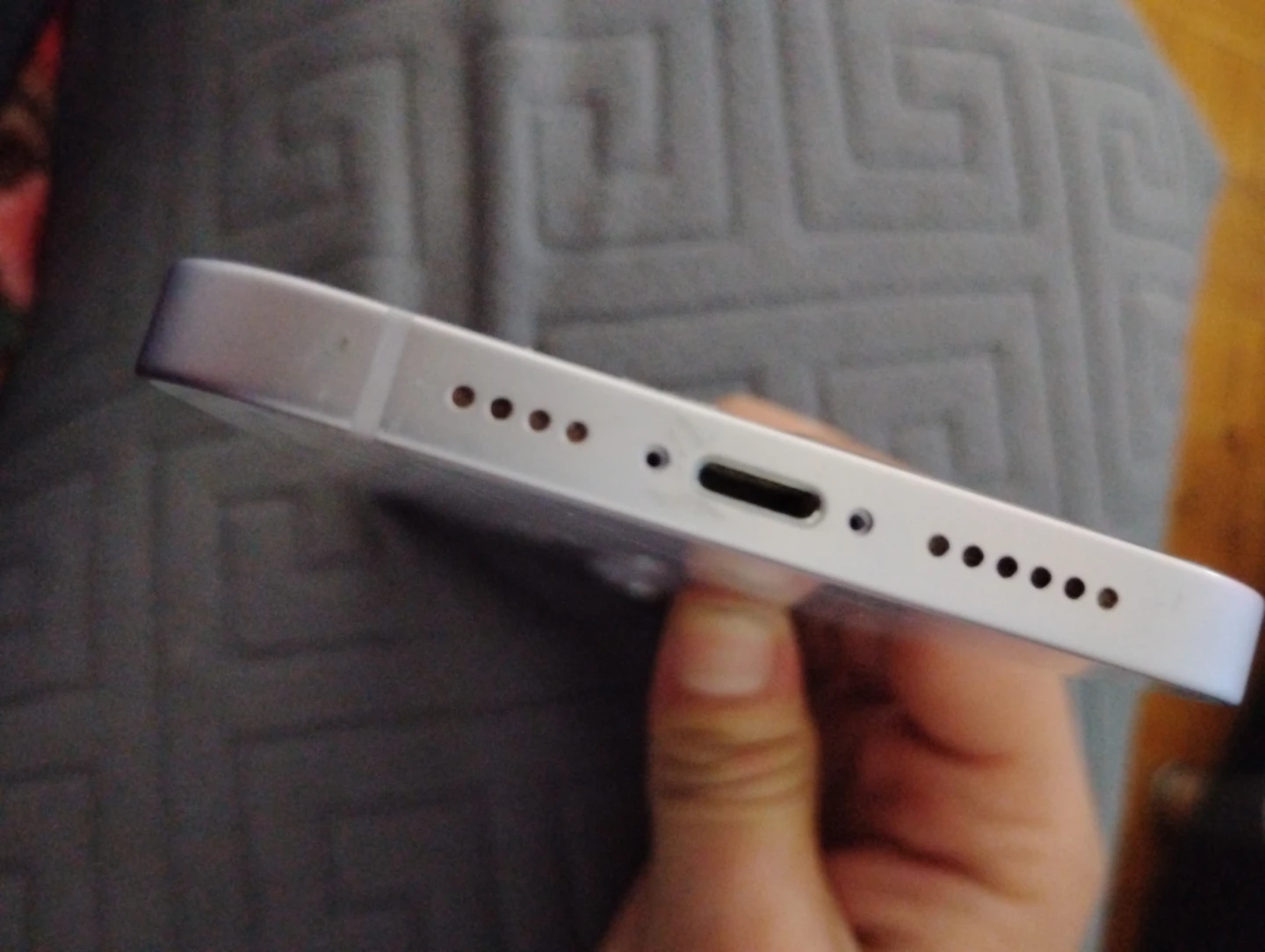 Apple iPhone 14 - photo 3