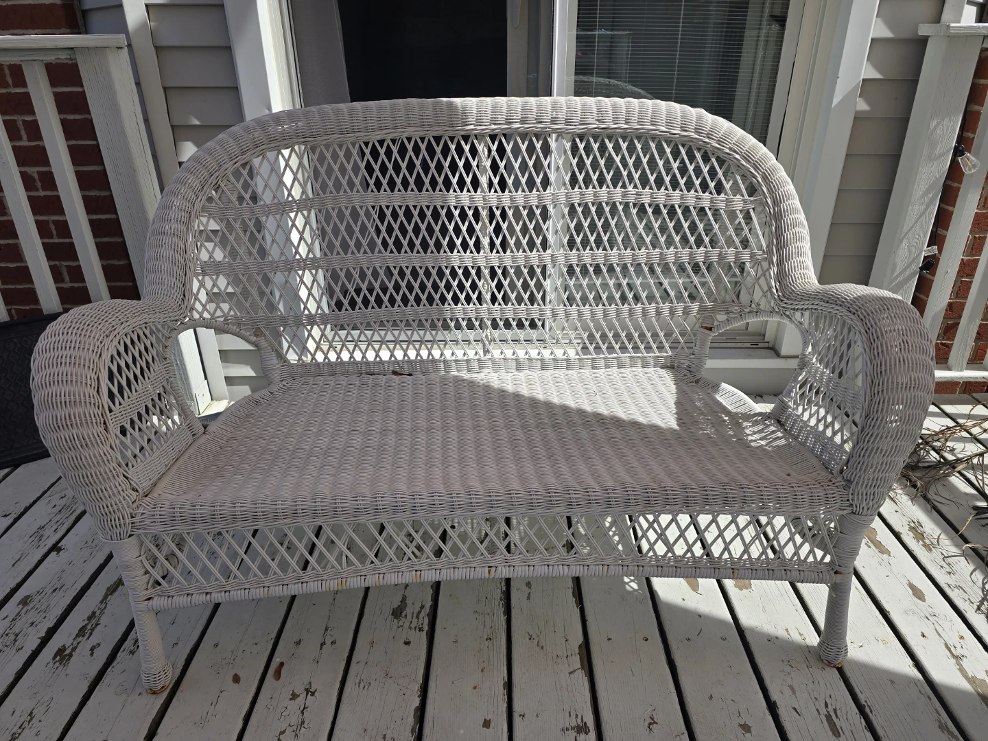 White Patio Wicker Loveseat
