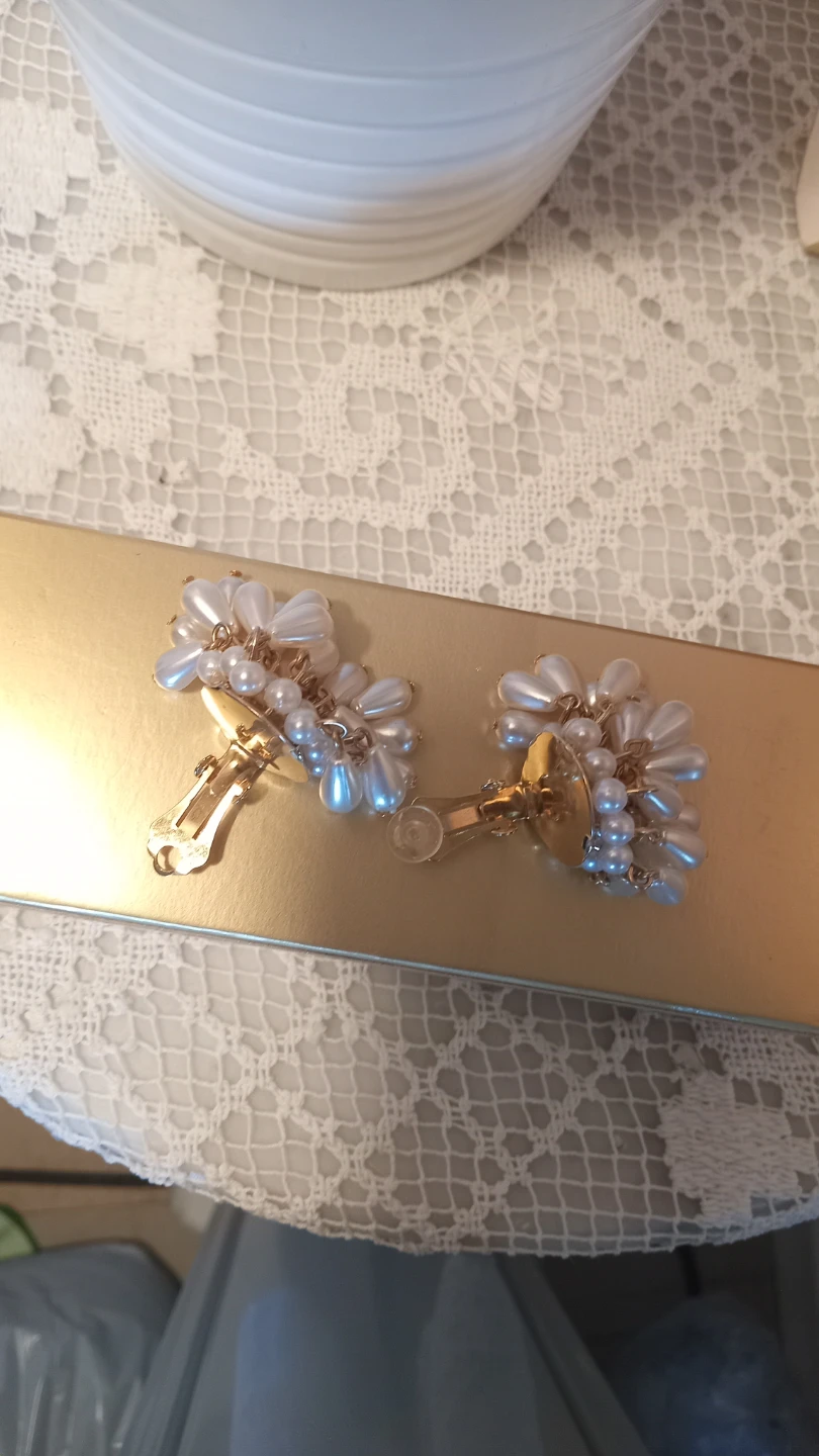 Vintage Pearl Cluster Clip-On Earrings - photo 3