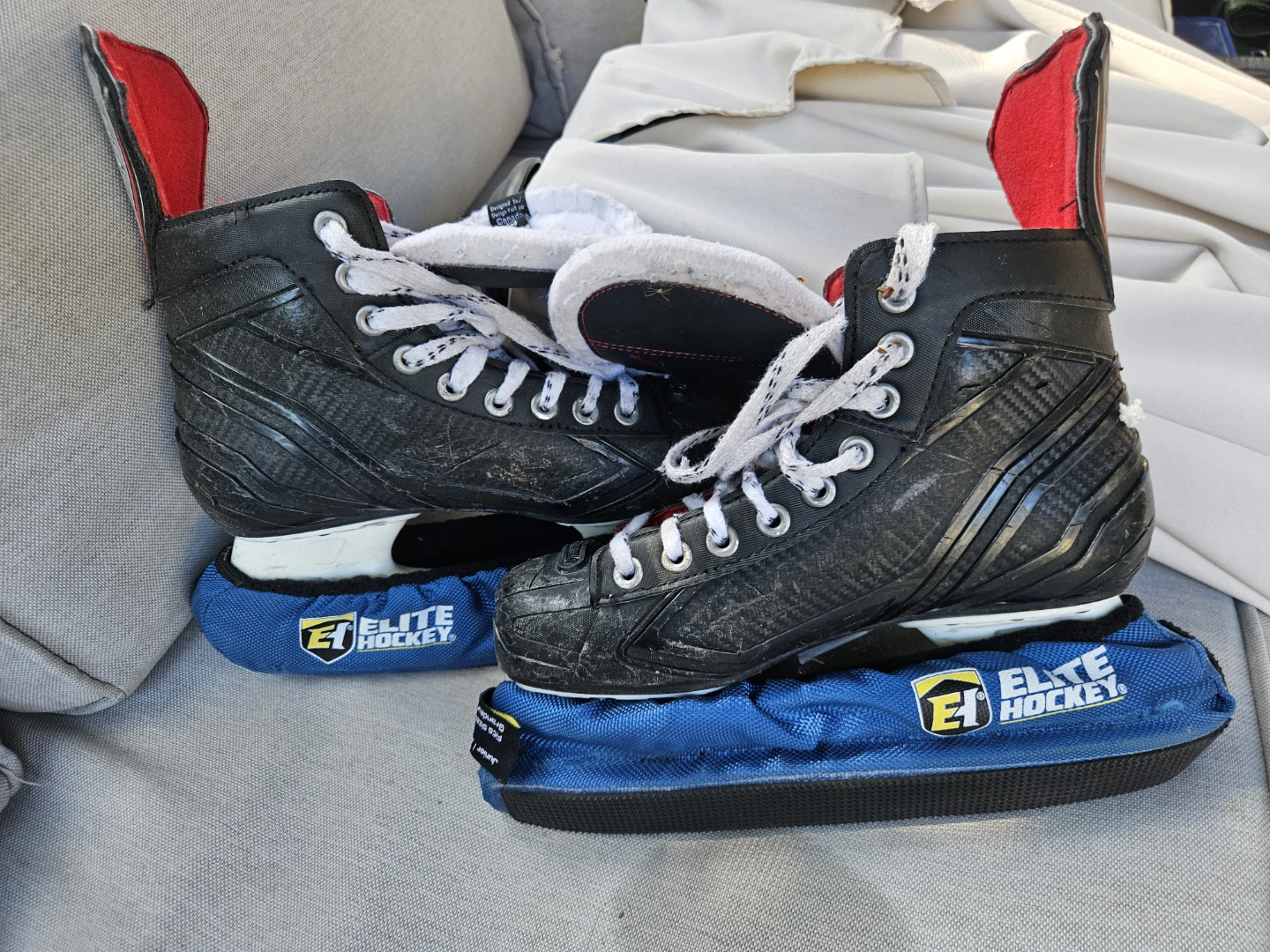 Bauer Hockey Skates - Size 6