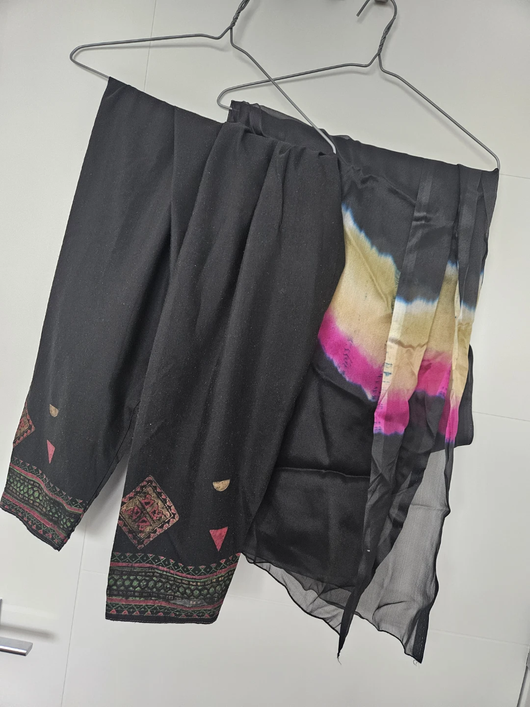 Ethnic top and matching pants $6  Size small - photo 2