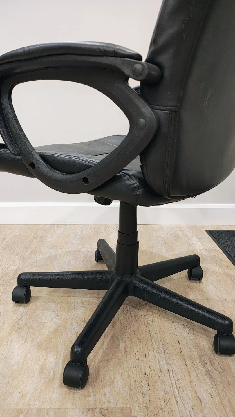 Black Faux Leather Office Chair - photo 4