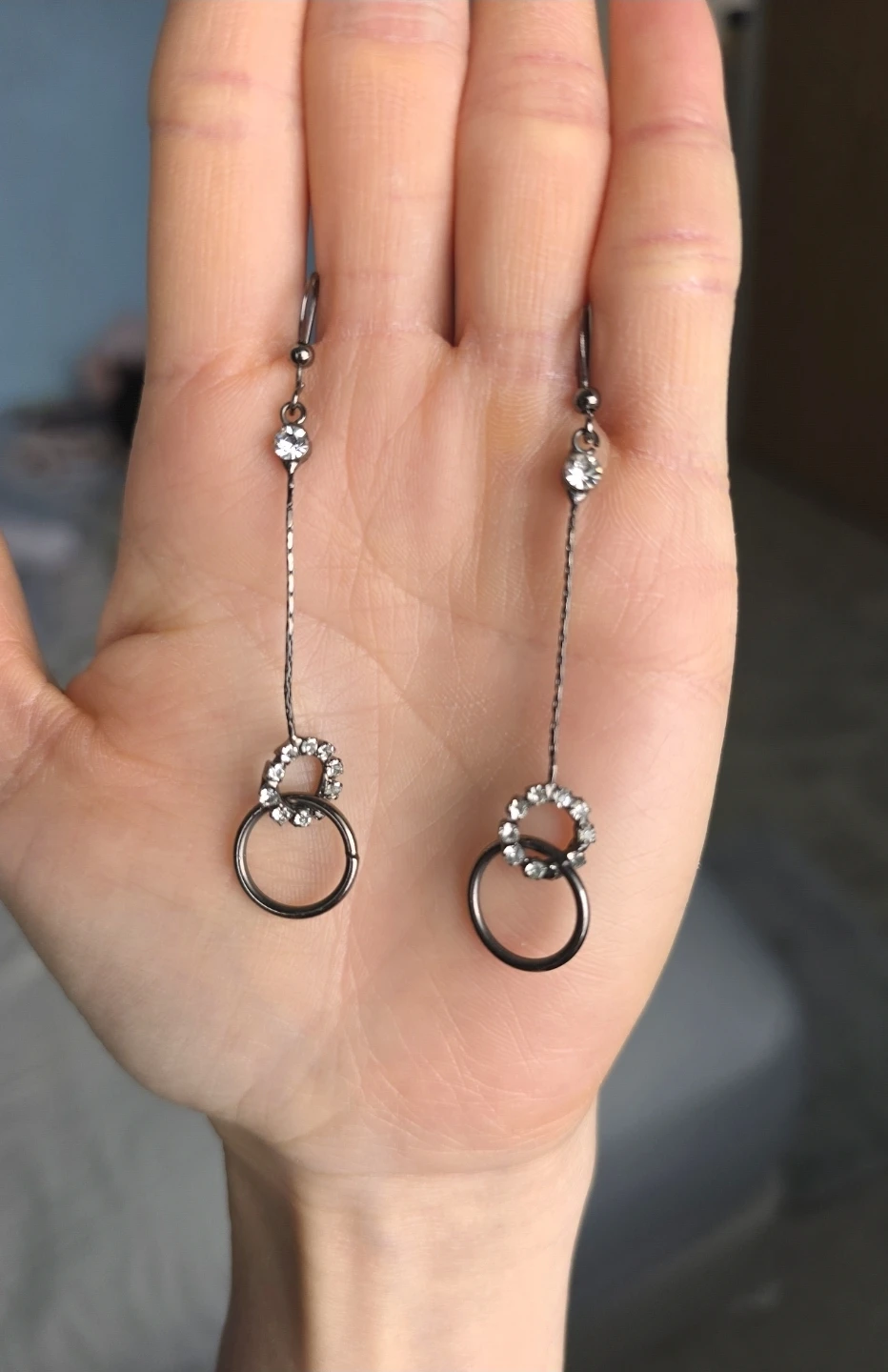 Like New Cute Earrings Dark Tone With Stones Look $6 - photo 2