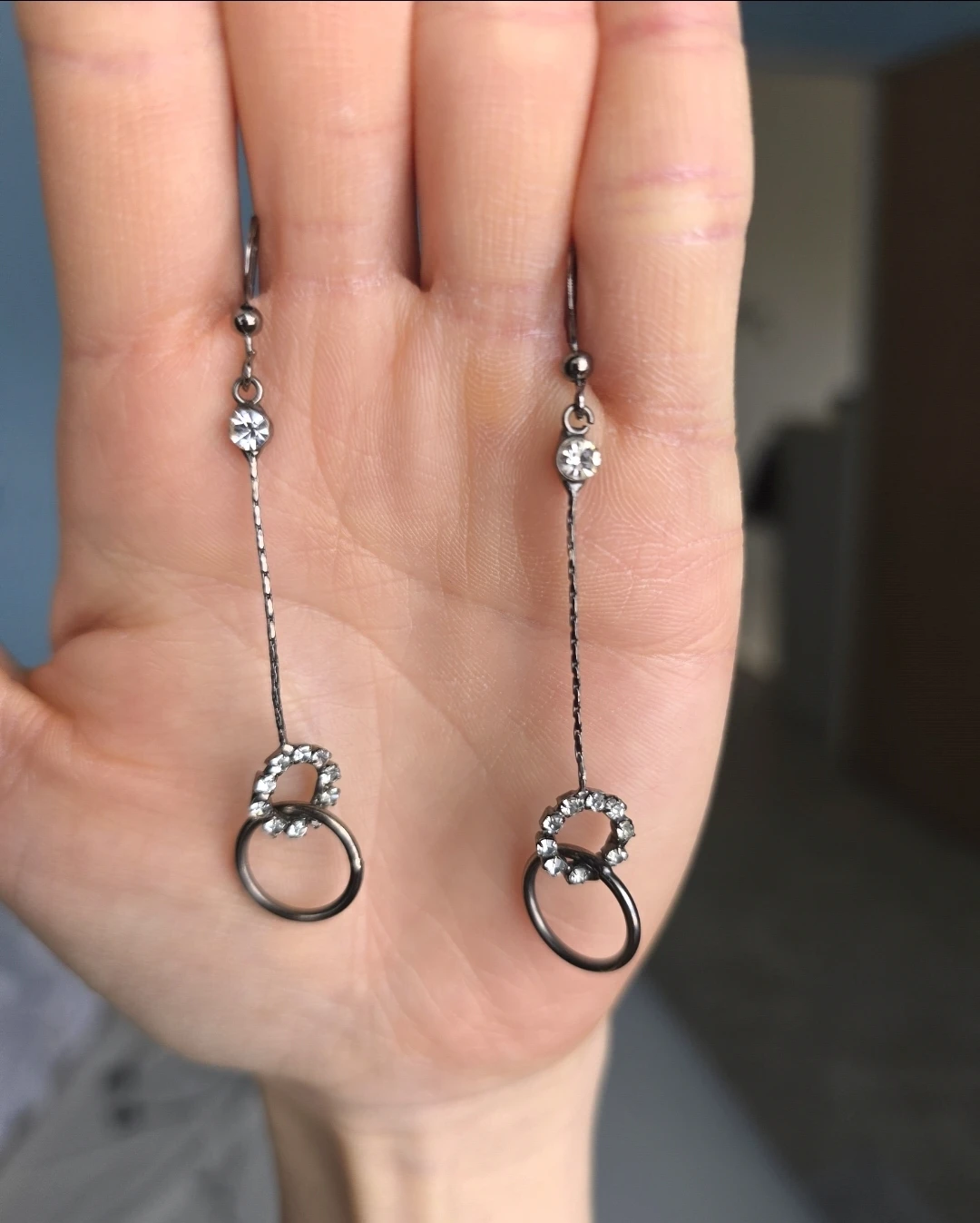 Like New Cute Earrings Dark Tone With Stones Look $6 - photo 3