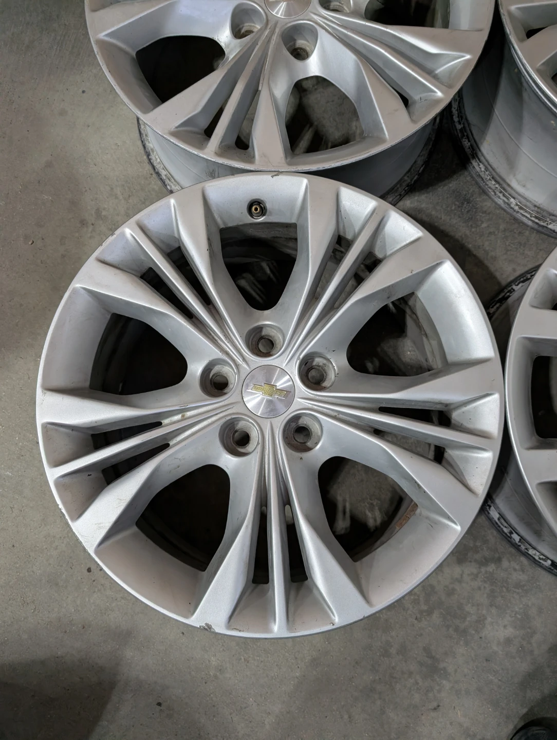 (4)-18 Inch Alloy Rims/TPMS Off 2014 Chevrolet Malibu 5x120 - photo 3