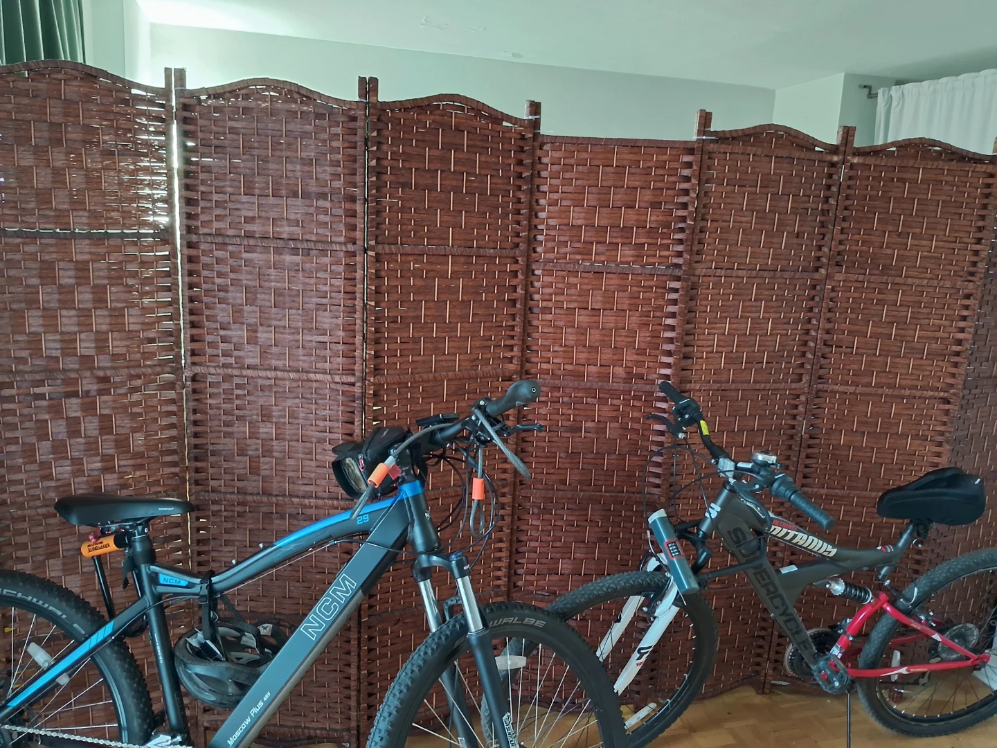 Divider 2 panels