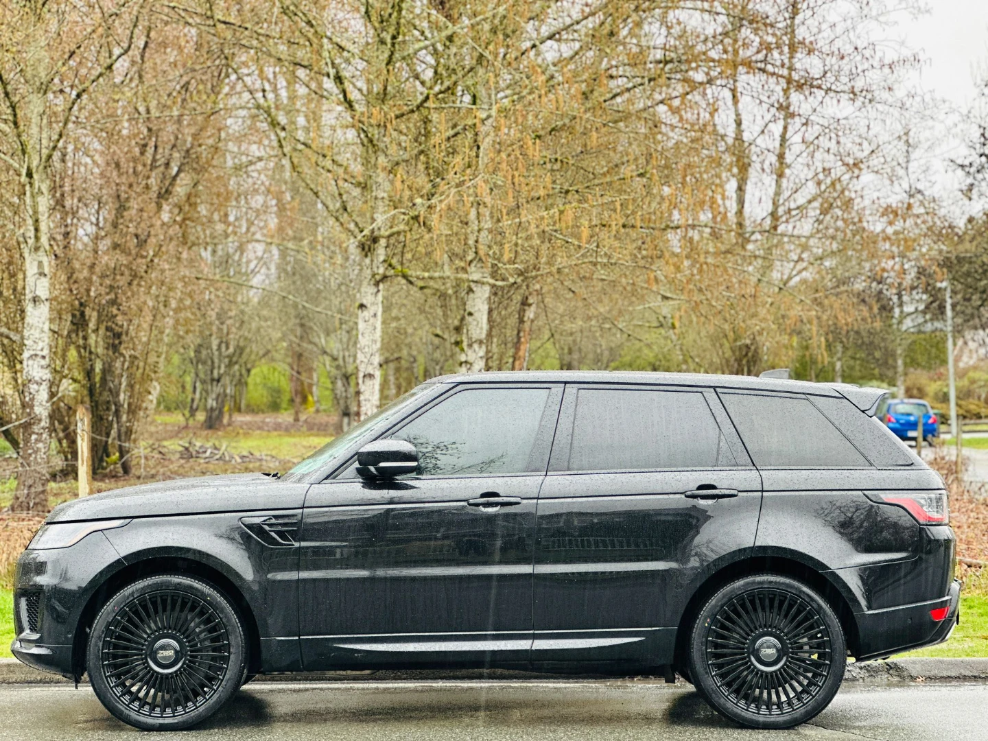 Black Range Rover Sport SUV - photo 5