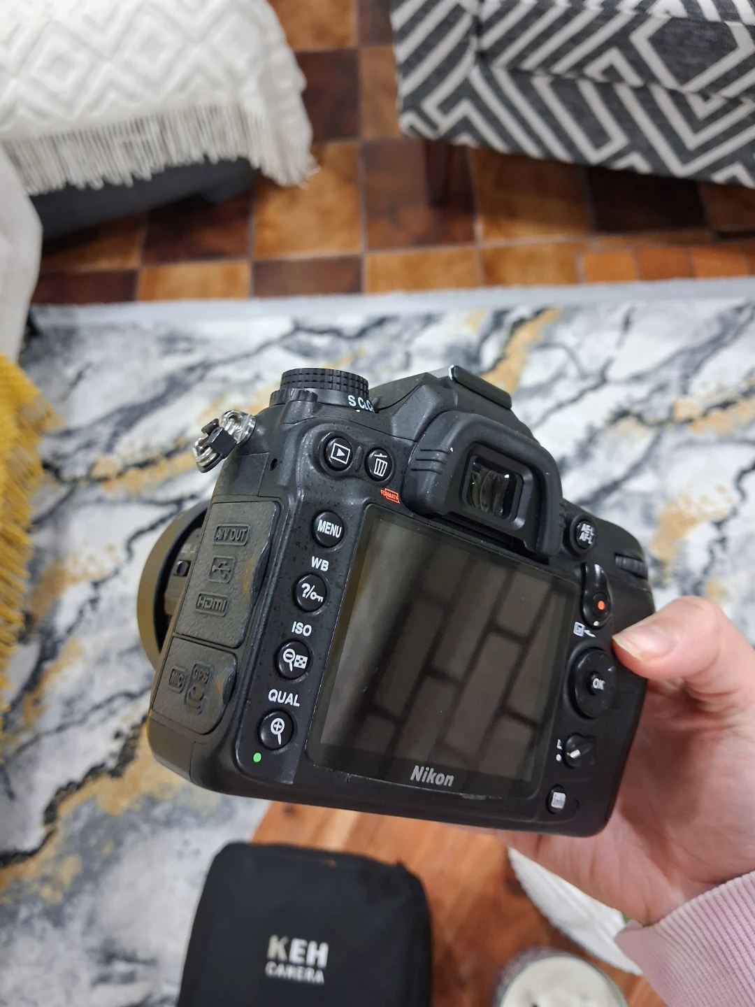 Nikon DX AF-S NIKKOR 35mm 1:1.8G Lens - photo 4