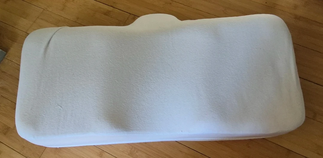 White Ergonomic Pillow - photo 2