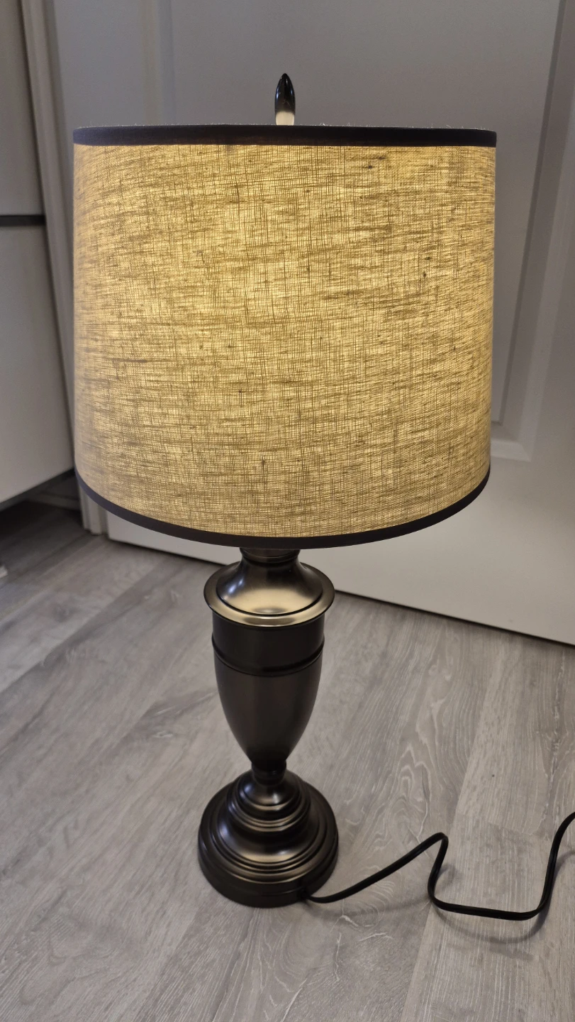 Classic Table Lamp with Linen Shade