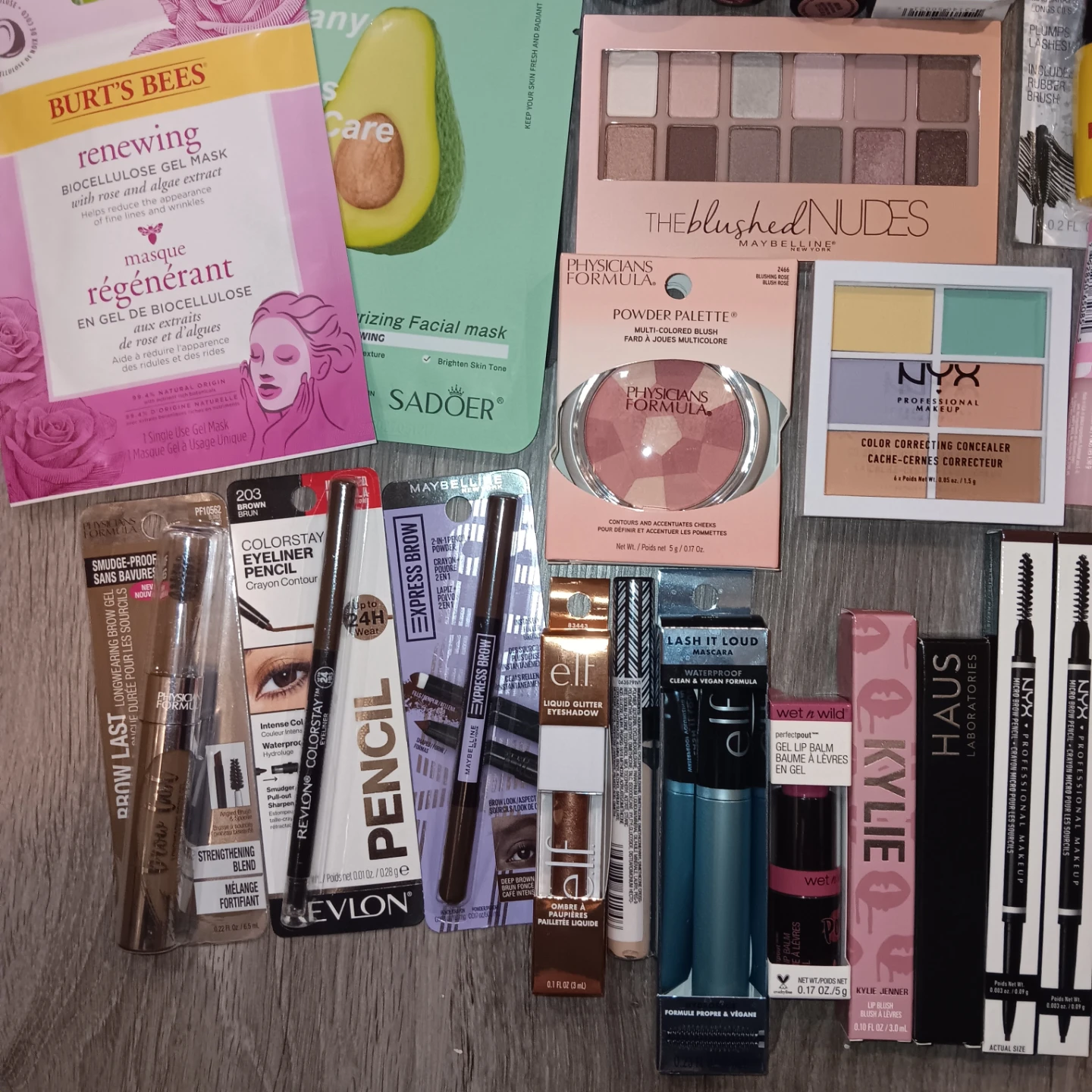 Assorted Makeup and Skincare Lot 2 (over 35 items) - photo 5