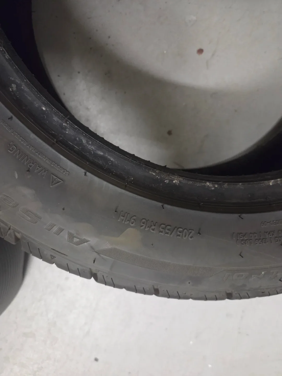 BFG Advantage Control  205/55 R16 91H All Season Tires - photo 4