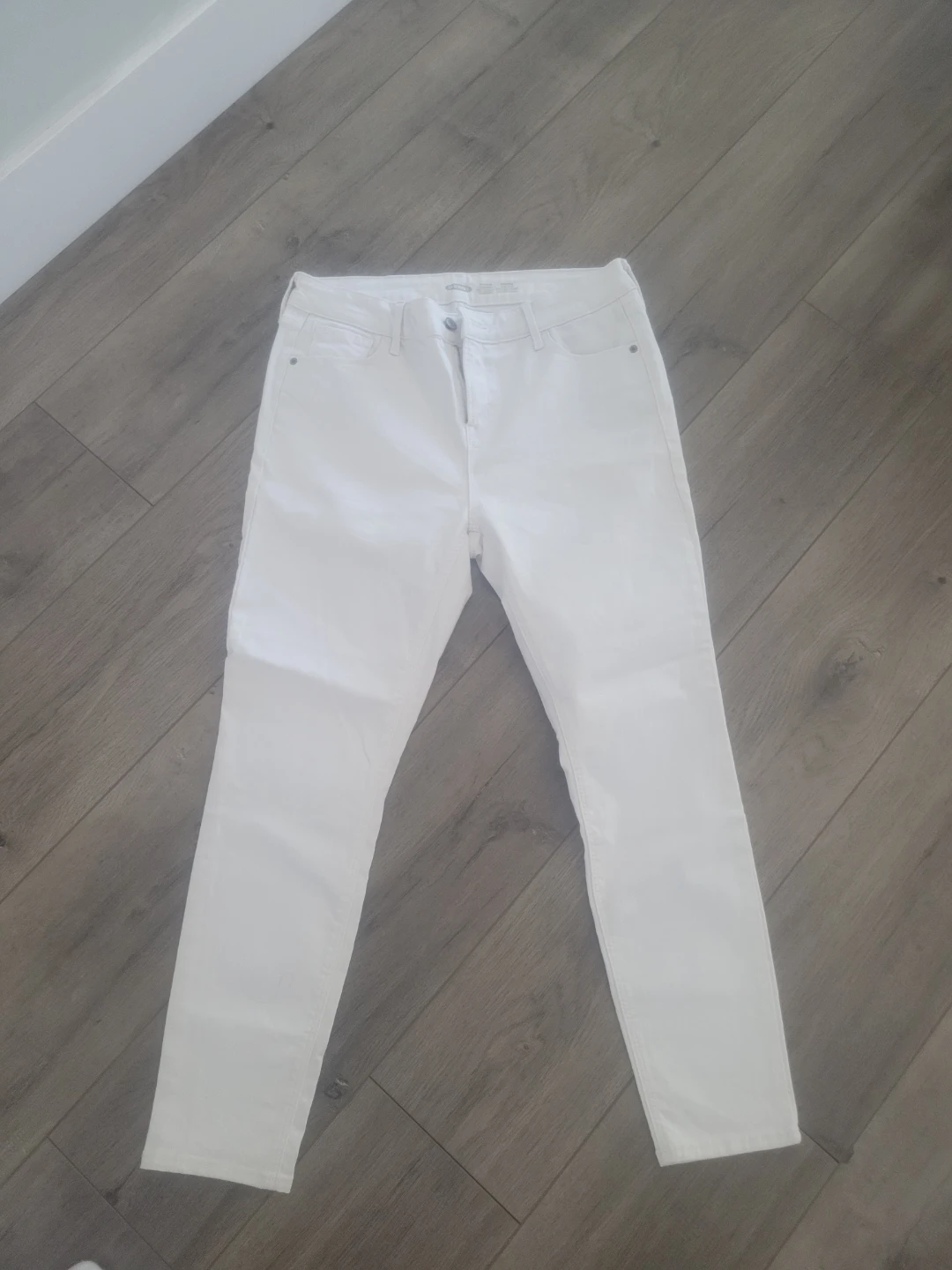 Old Navy Rockstar Super Skinny Jeans White Size 14