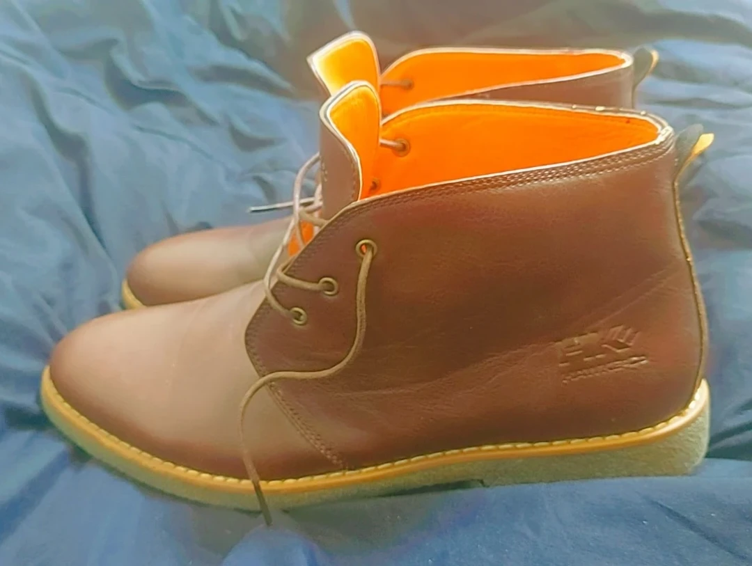 Mens leather boots size 12