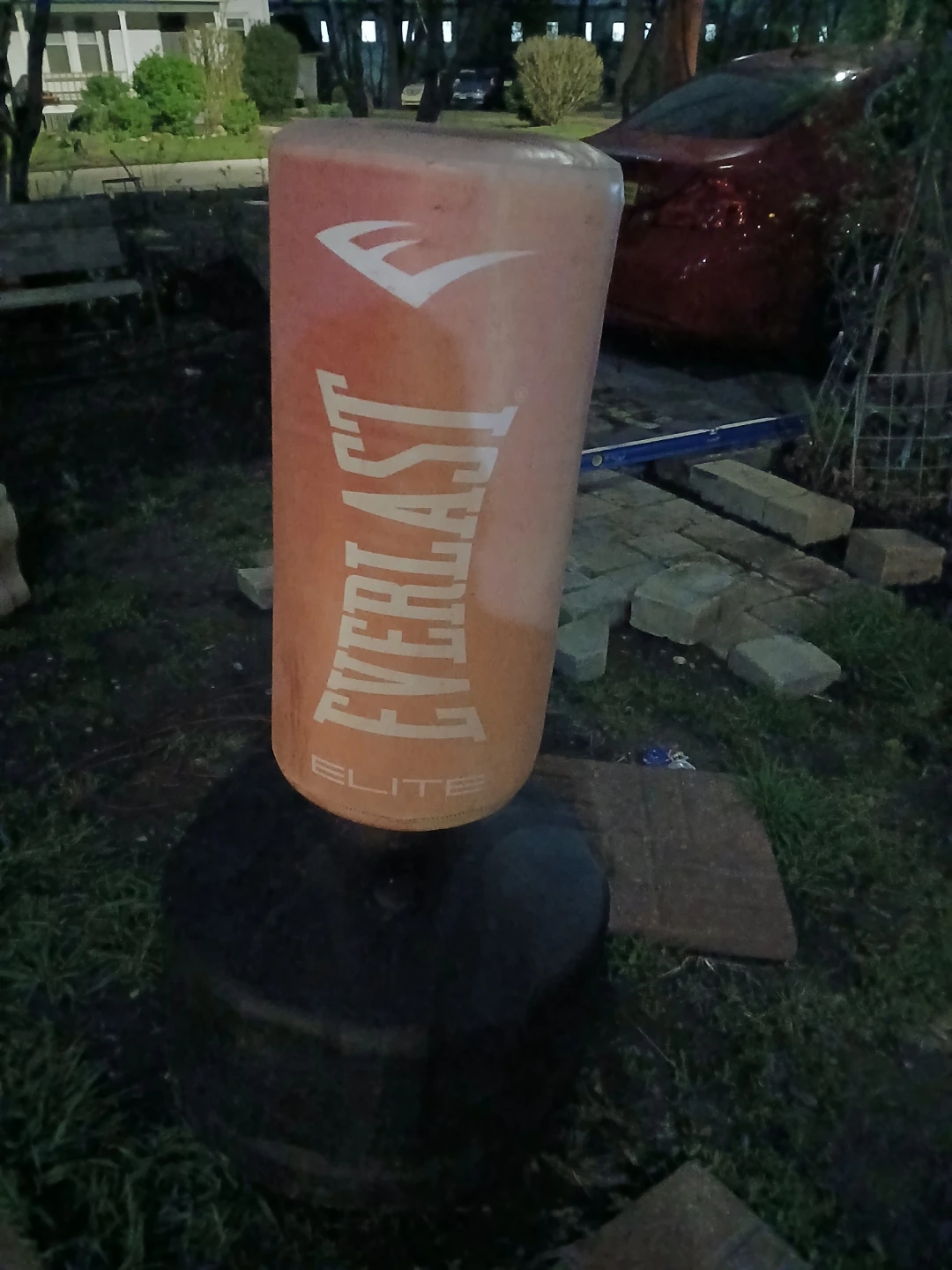 Everlast Elite Freestanding Heavy Bag - photo 2