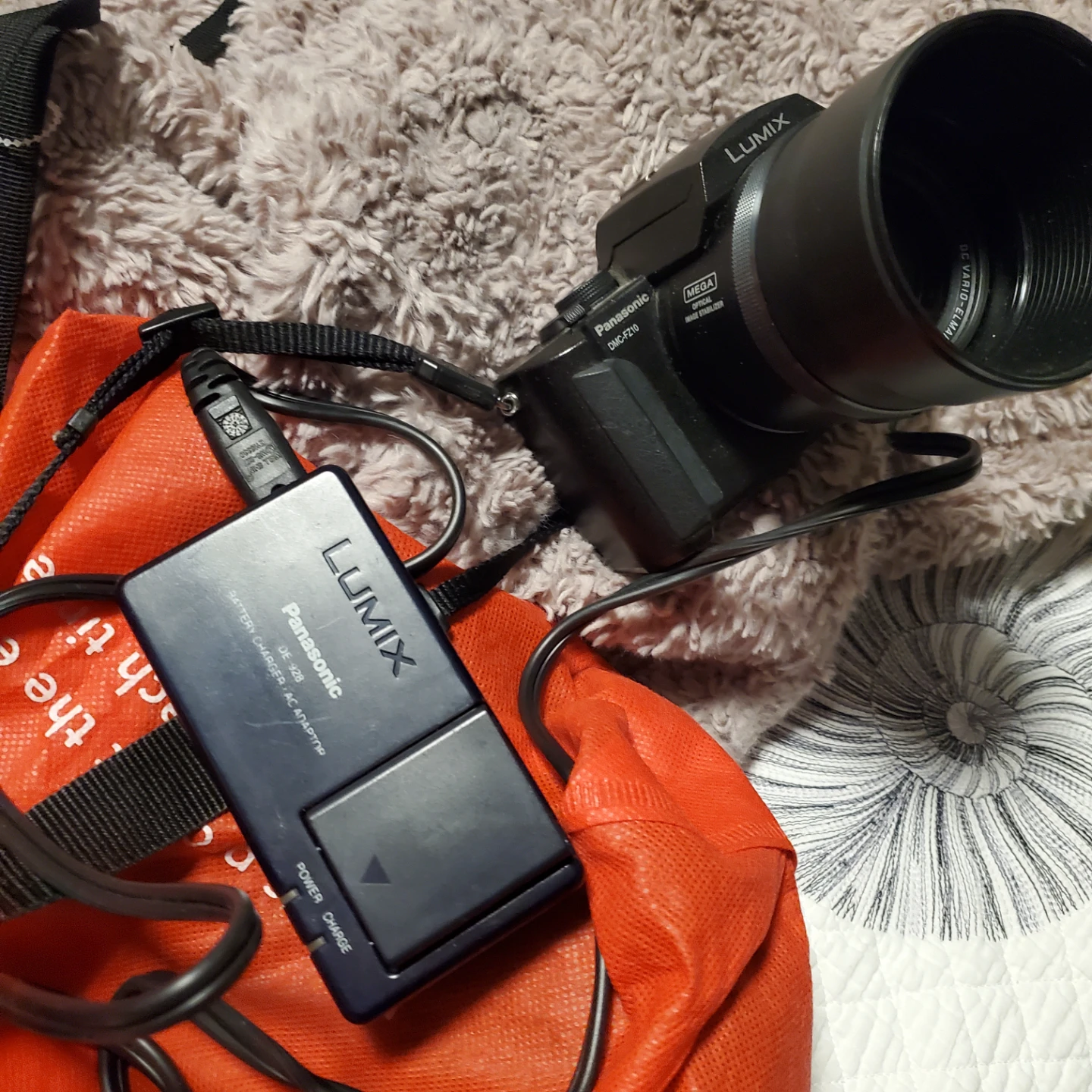 Panasonic Lumix DMC-FZ10 Digital Camera - photo 5