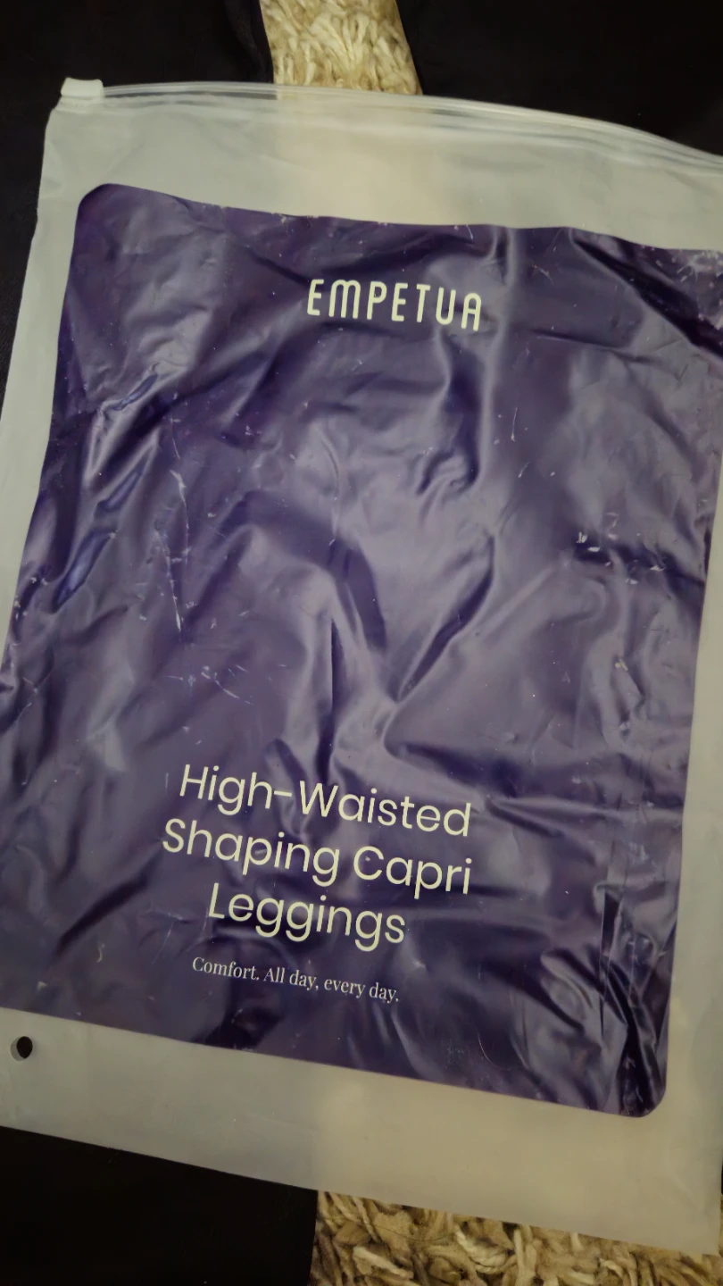 SHAPERMINT High-Waisted Shaping Capri Leggings Black - photo 2