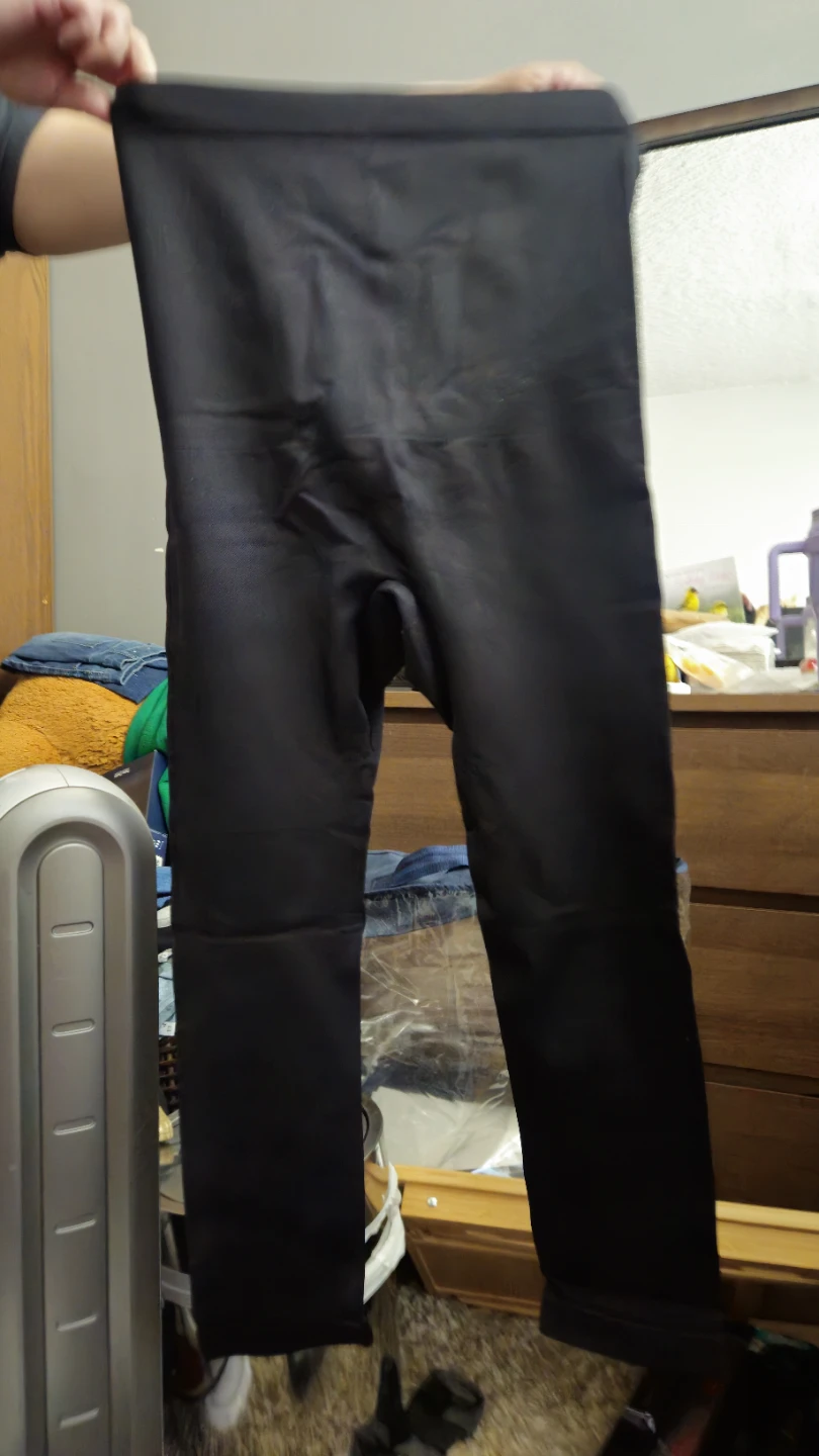 SHAPERMINT High-Waisted Shaping Capri Leggings Black - photo 5