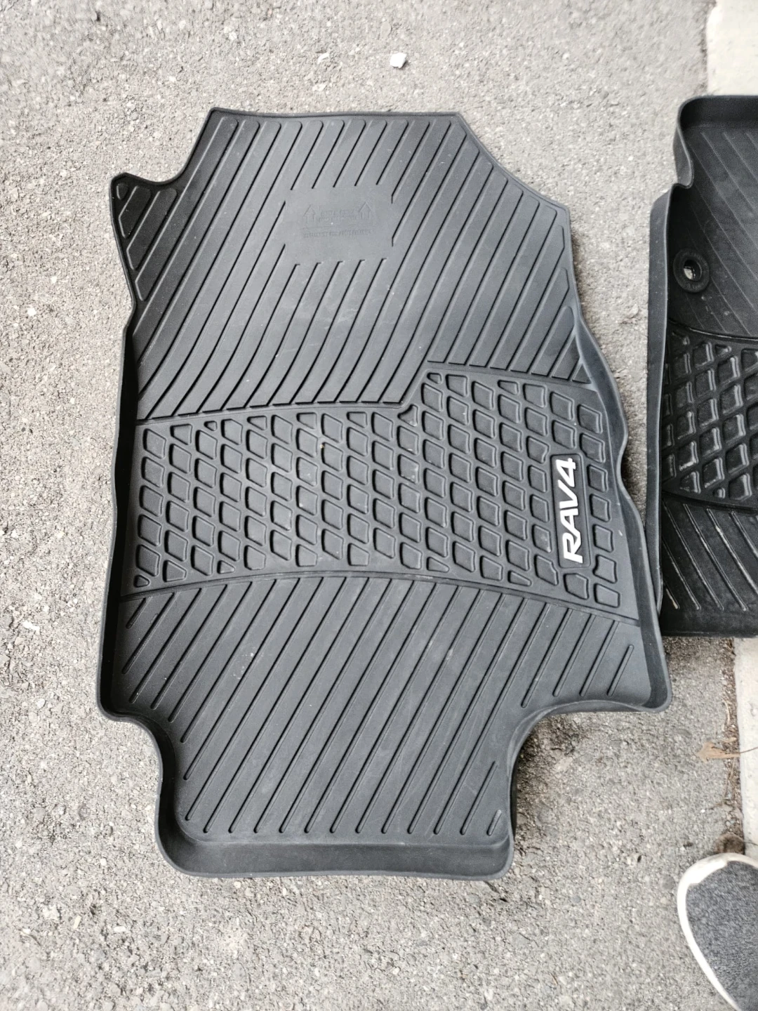RAV4 All Season Car Mats - photo 5