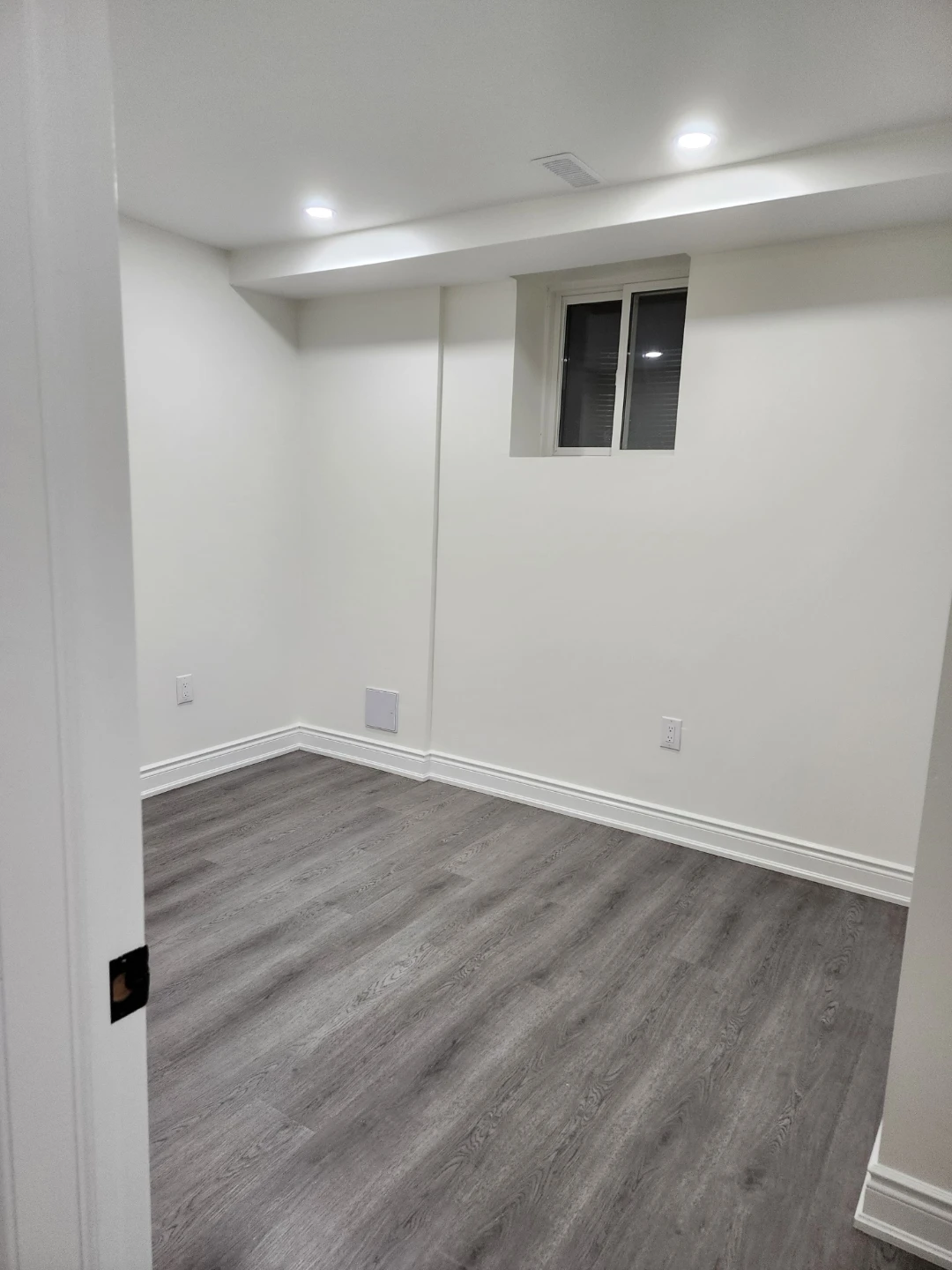 2 Bedrooms basement - photo 4