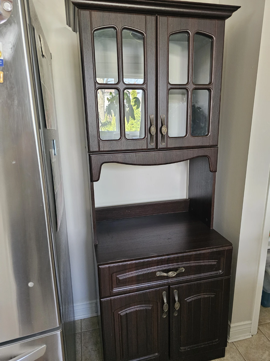Dark Brown Kitchen Cabinet with Glass Doors