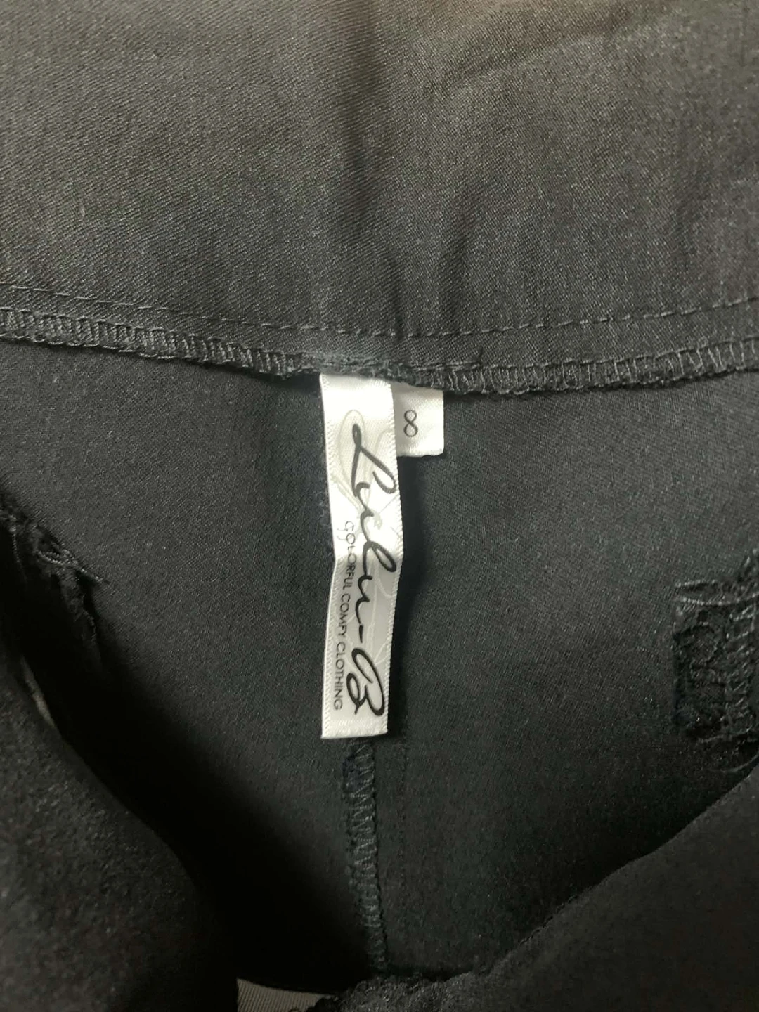 Lulu-B Black Capri Pants Size 8 - photo 4