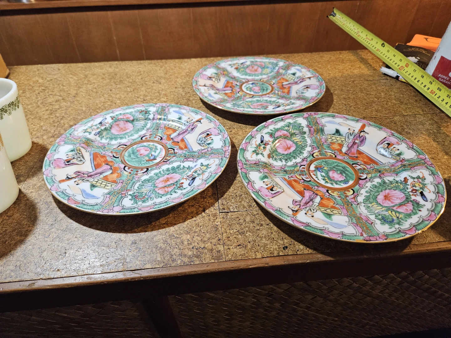 Set of 3 Vintage Rose Medallion Plates - photo 2