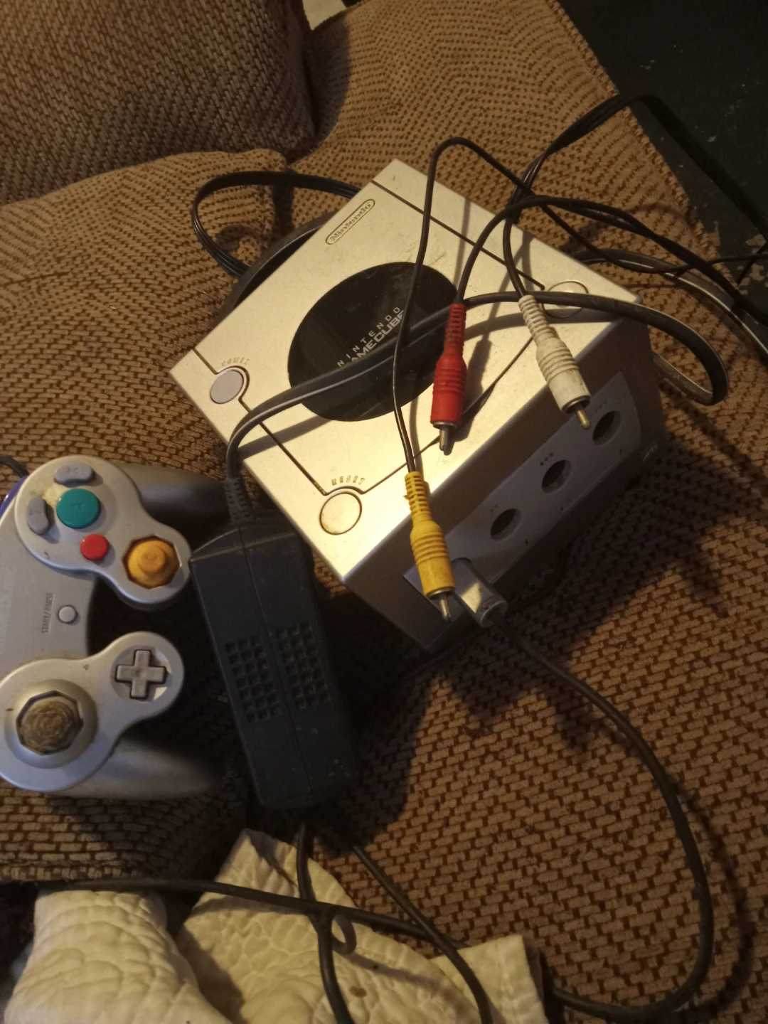 Nintendo GameCube Silver Console with Controller