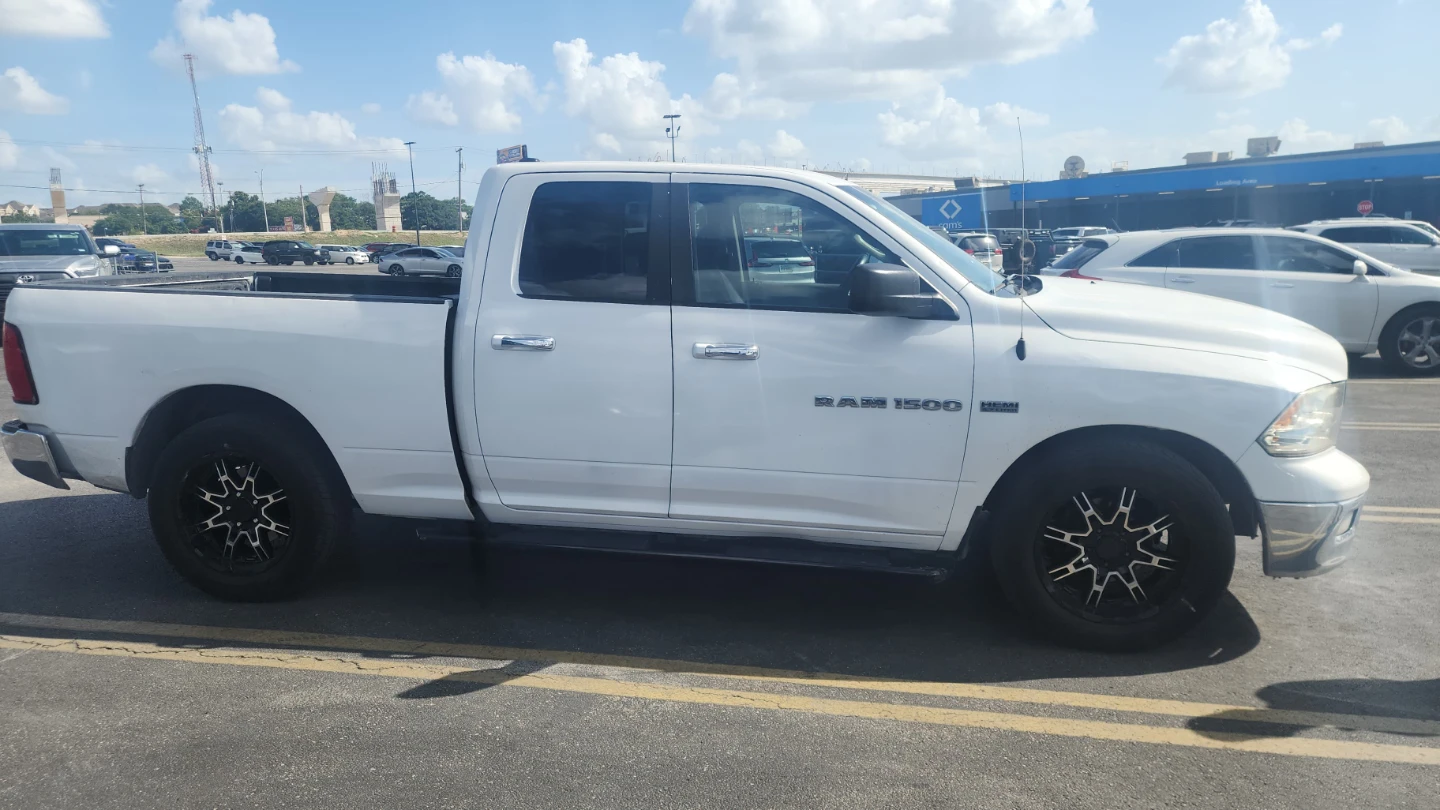 White Ram 1500 Pickup Truck - photo 2