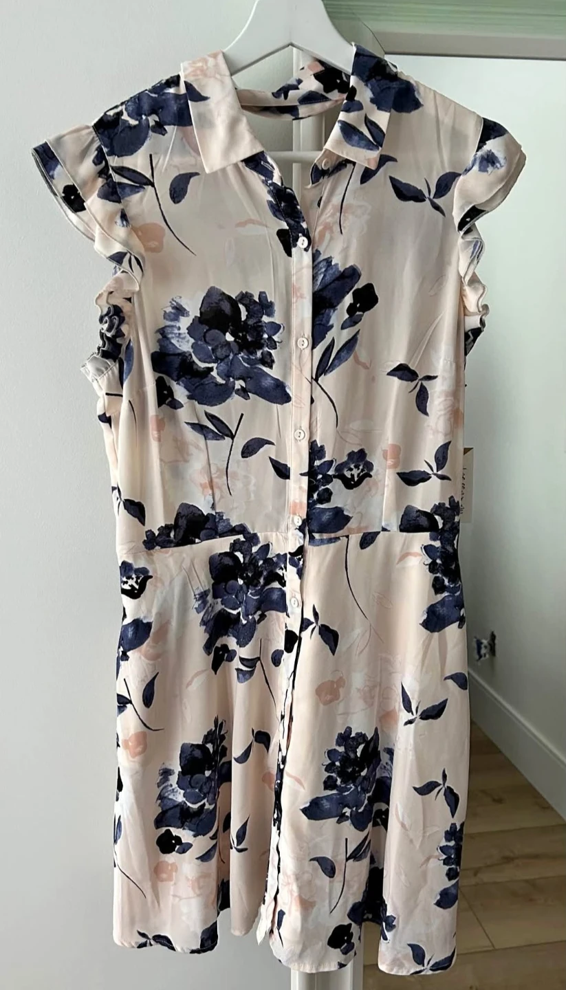 NWT DEX the Dress Shop